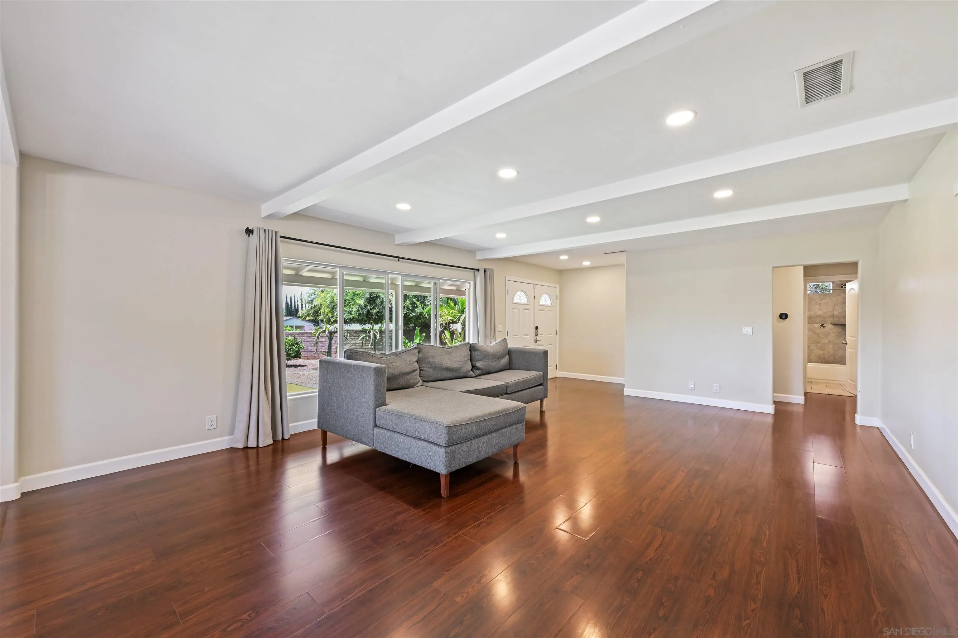 https://cdn.realtyfeed.com/cdn/127/260013679/d275ba8857ad927335c98af799f76dc1.webp