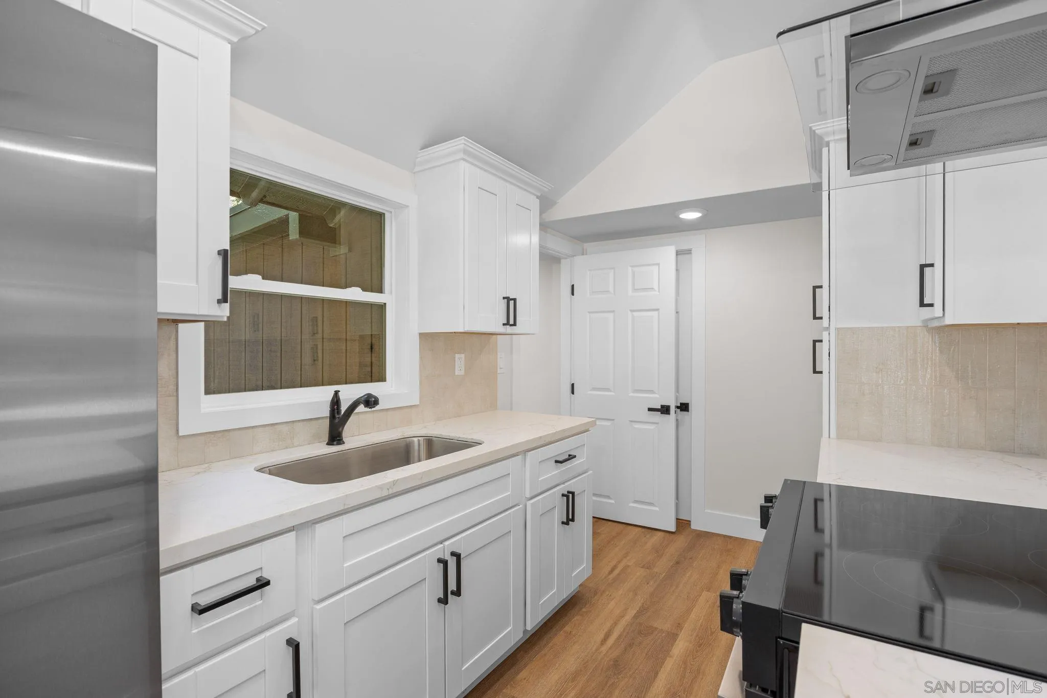 https://cdn.realtyfeed.com/cdn/127/260013680/24788a77fd87e6f7204281a071e48238.webp