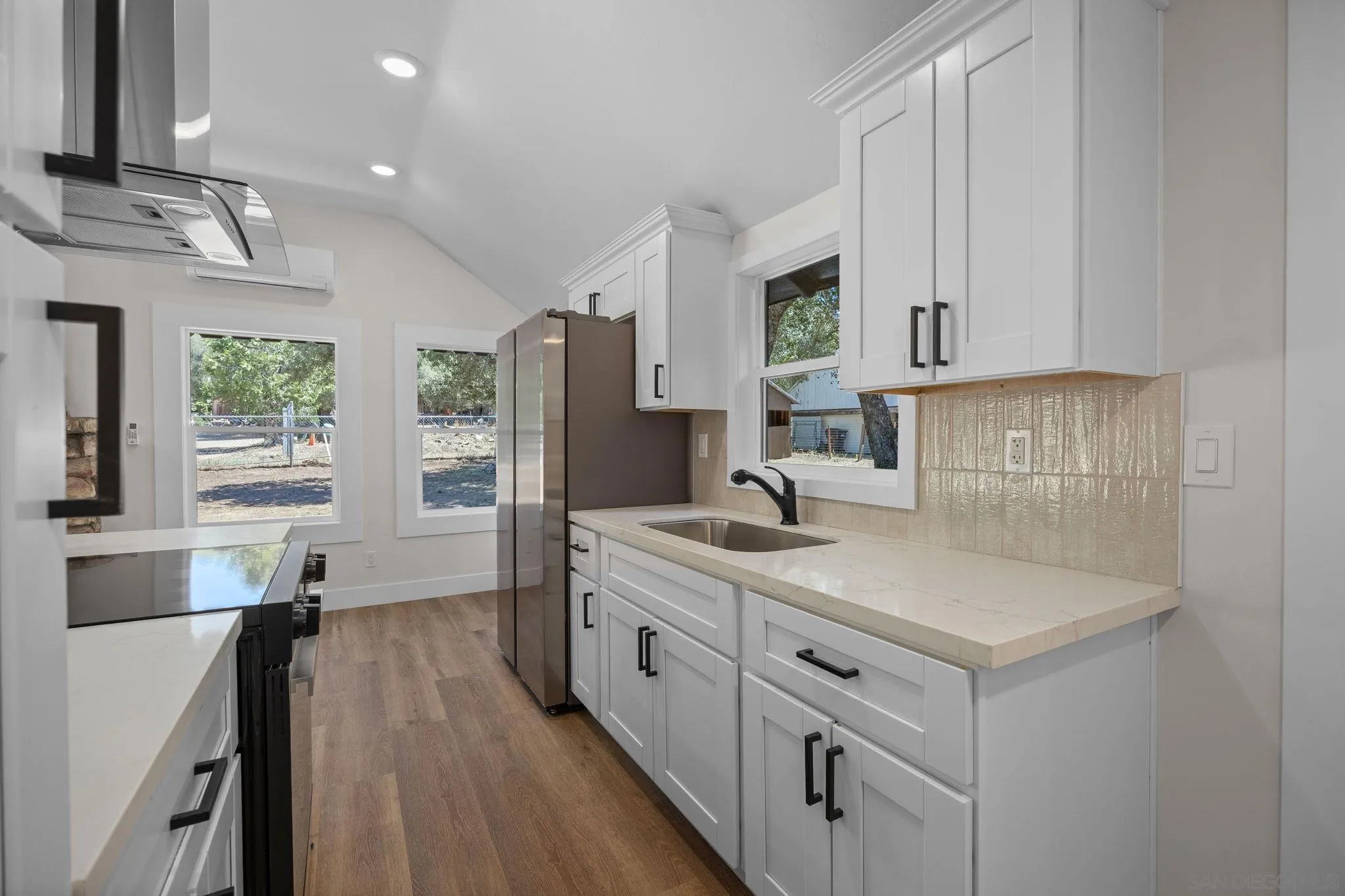 https://cdn.realtyfeed.com/cdn/127/260013680/3d8b386d7f490aa54caaf48c912f2e2e.webp