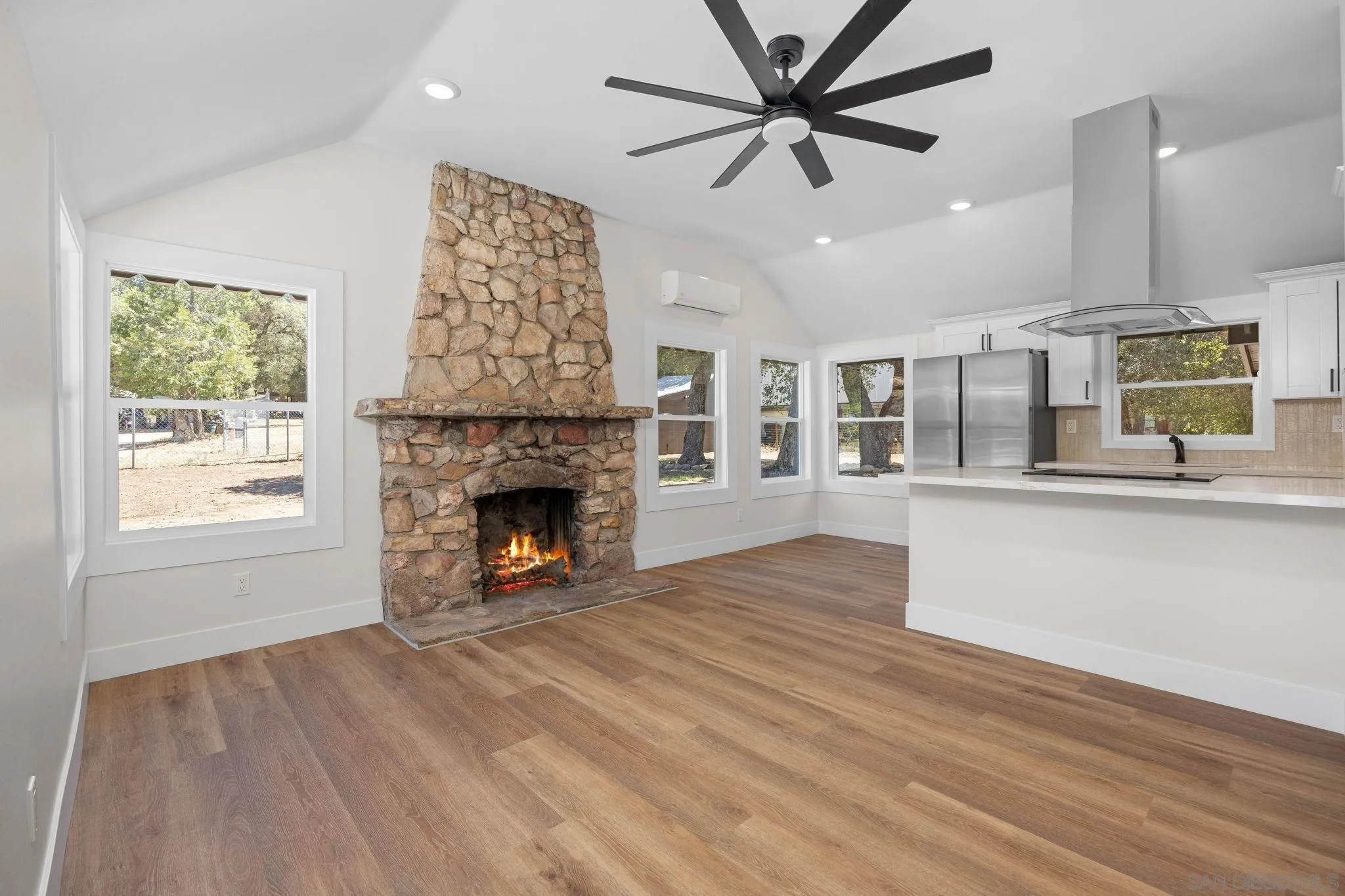 https://cdn.realtyfeed.com/cdn/127/260013680/c6880755a3d69f6e451e16d676cf89e3.webp