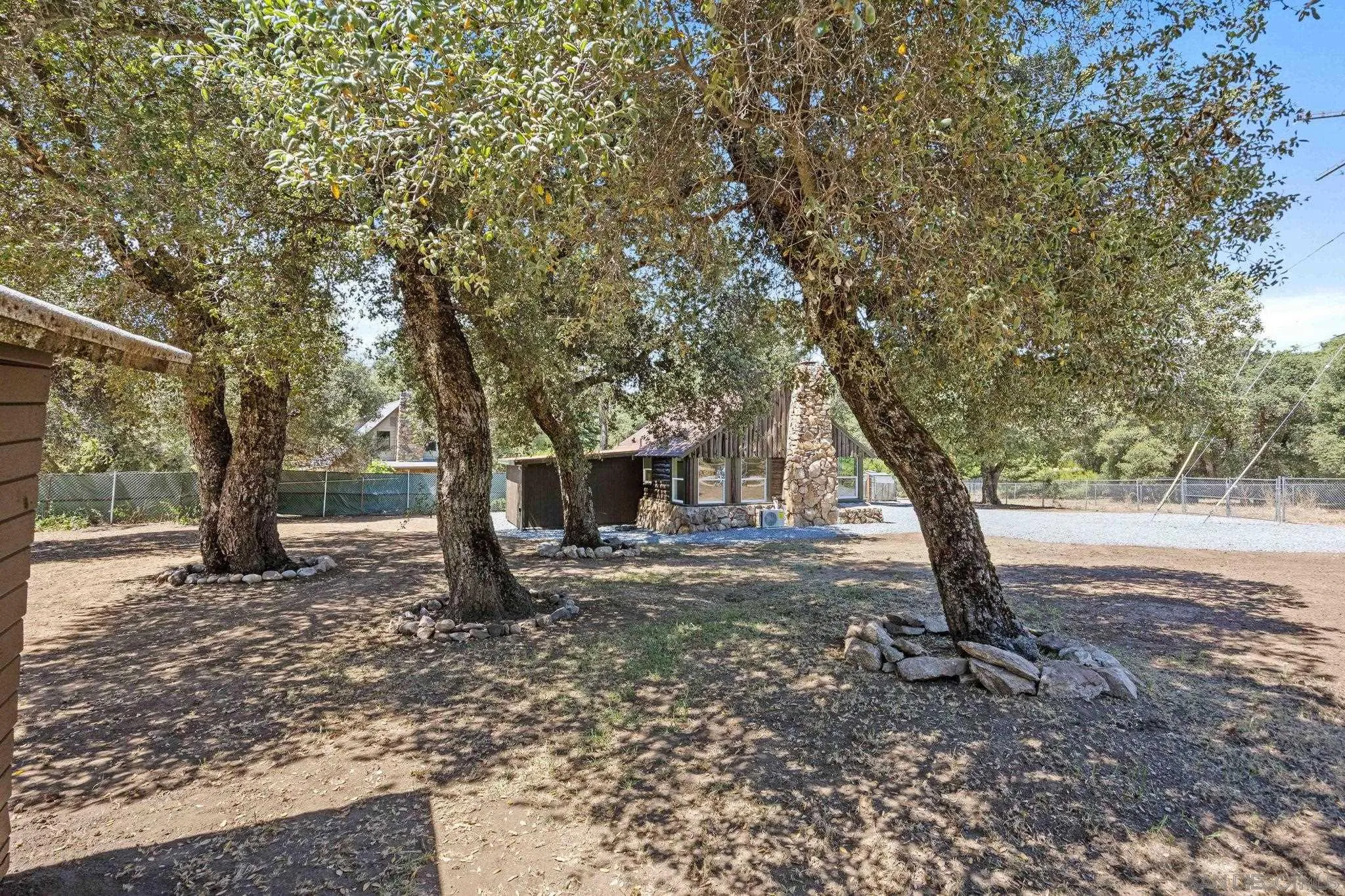 https://cdn.realtyfeed.com/cdn/127/260013680/eb3ab51806e6258d5dd140e9dd1c498e.webp