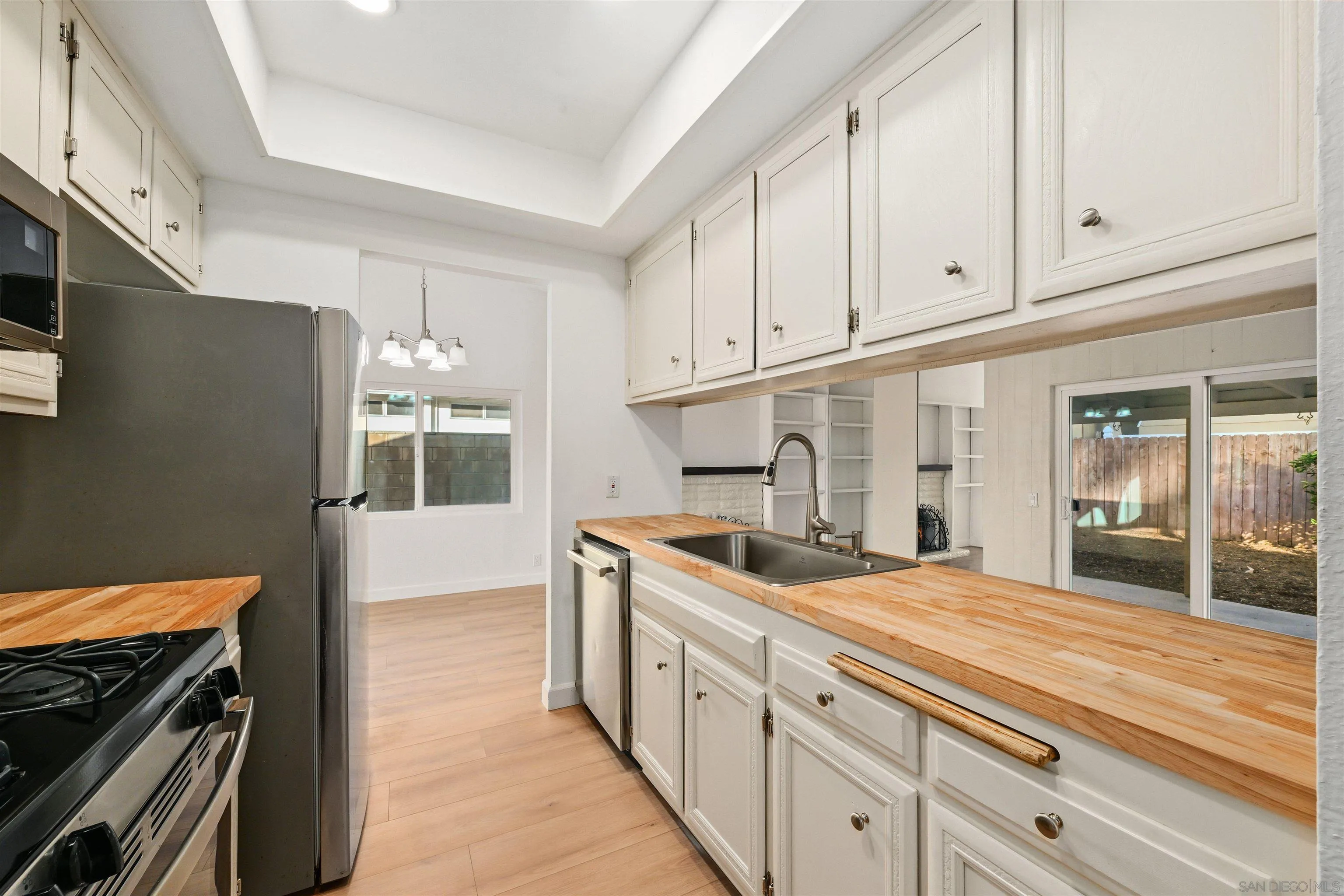 https://cdn.realtyfeed.com/cdn/127/260013681/41a6c65fed7adbe24dae8fe2918111be.webp