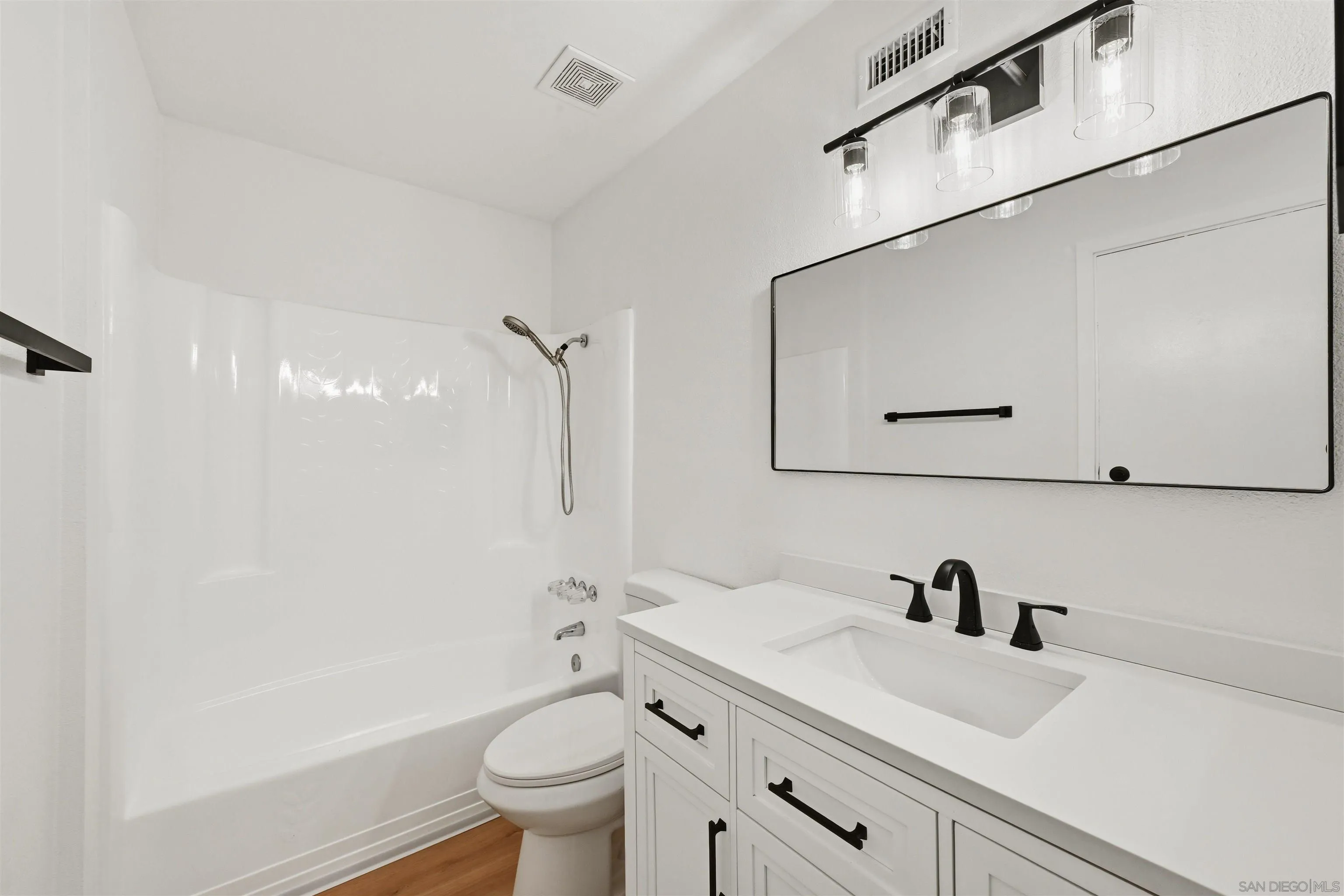 https://cdn.realtyfeed.com/cdn/127/260013681/5d9dae73fbf0a83942bff797543b2c04.webp