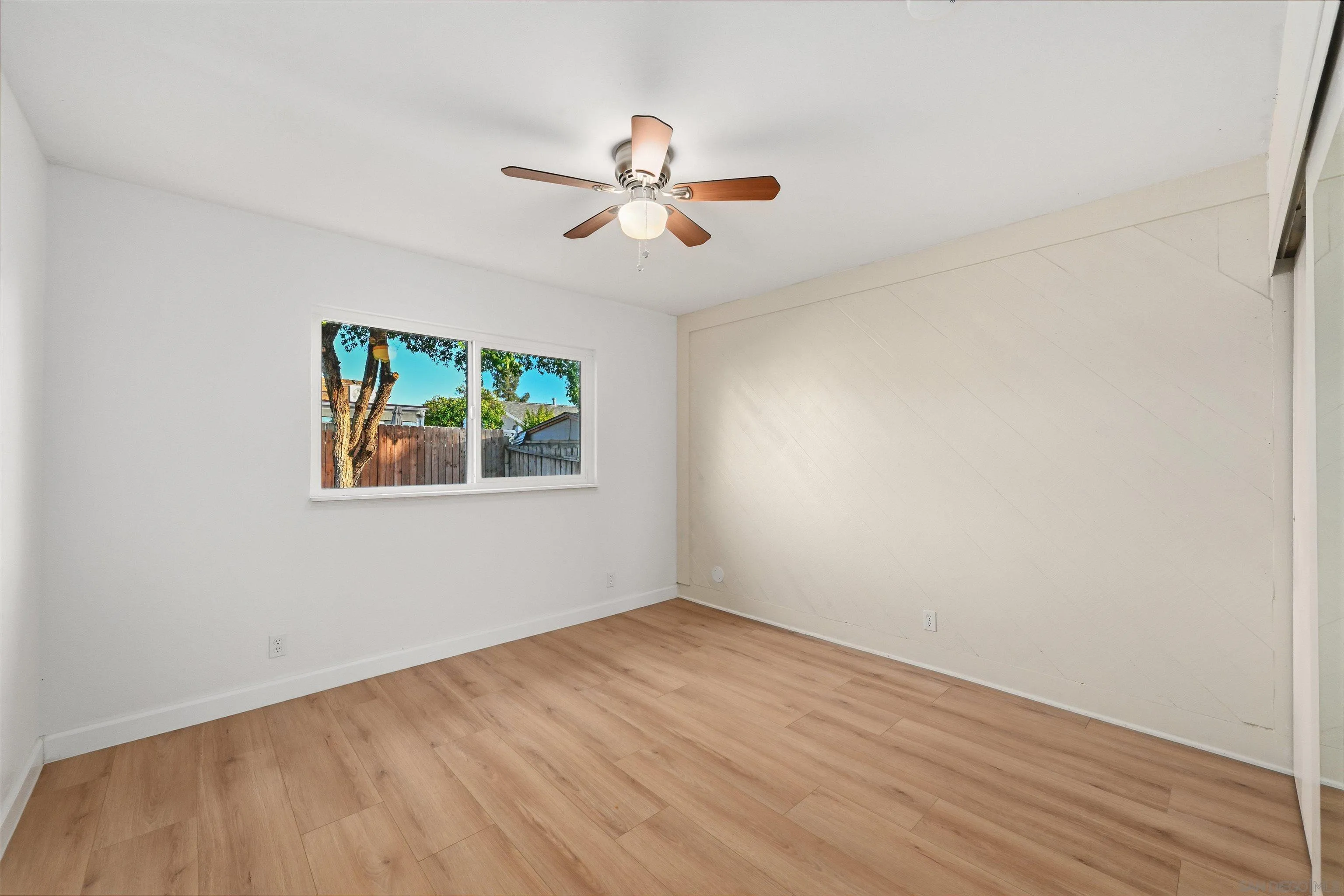 https://cdn.realtyfeed.com/cdn/127/260013681/f9d5e4224272a78b29f6b5100a6c8514.webp