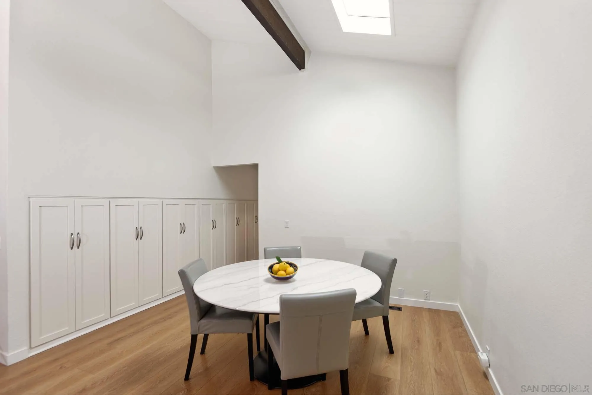 https://cdn.realtyfeed.com/cdn/127/260013683/b7b54405d4d63216eda989d5ef42ebcc.webp