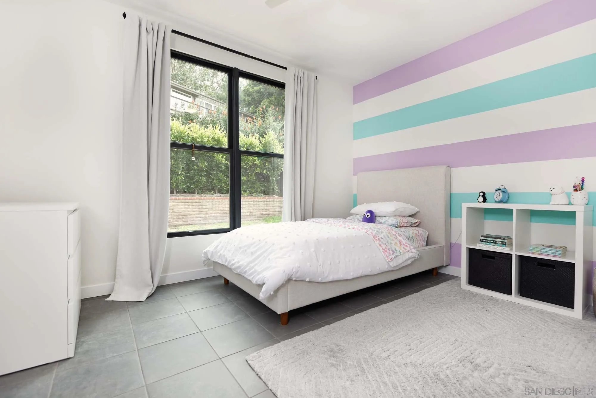 https://cdn.realtyfeed.com/cdn/127/260013683/db50e3dc8f09050a32d7ef7f81e0e282.webp
