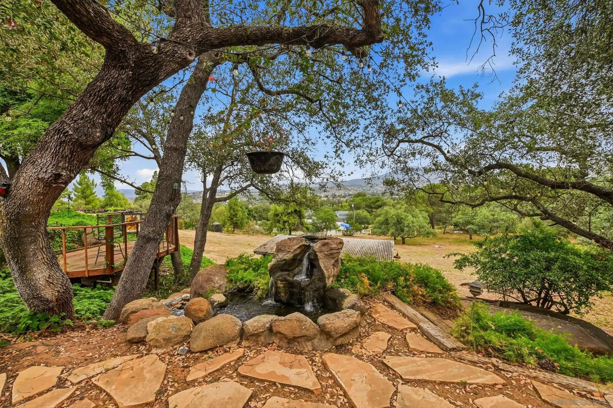 https://cdn.realtyfeed.com/cdn/127/260013687/02ec1df2bd005bc6d4844de6db64bfeb.webp