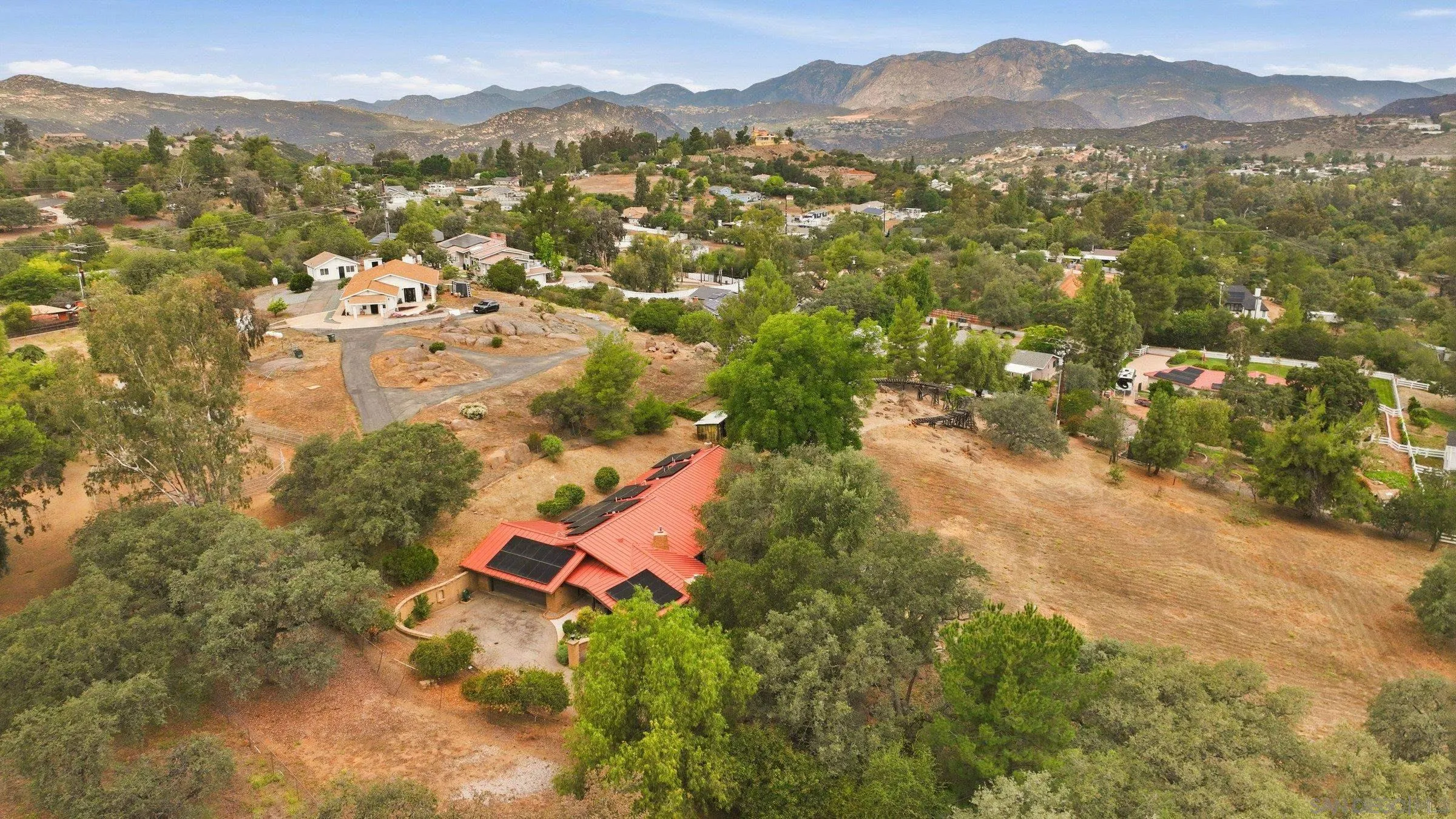 https://cdn.realtyfeed.com/cdn/127/260013687/07161cd5d55dd341a6e8899770eb2d7a.webp