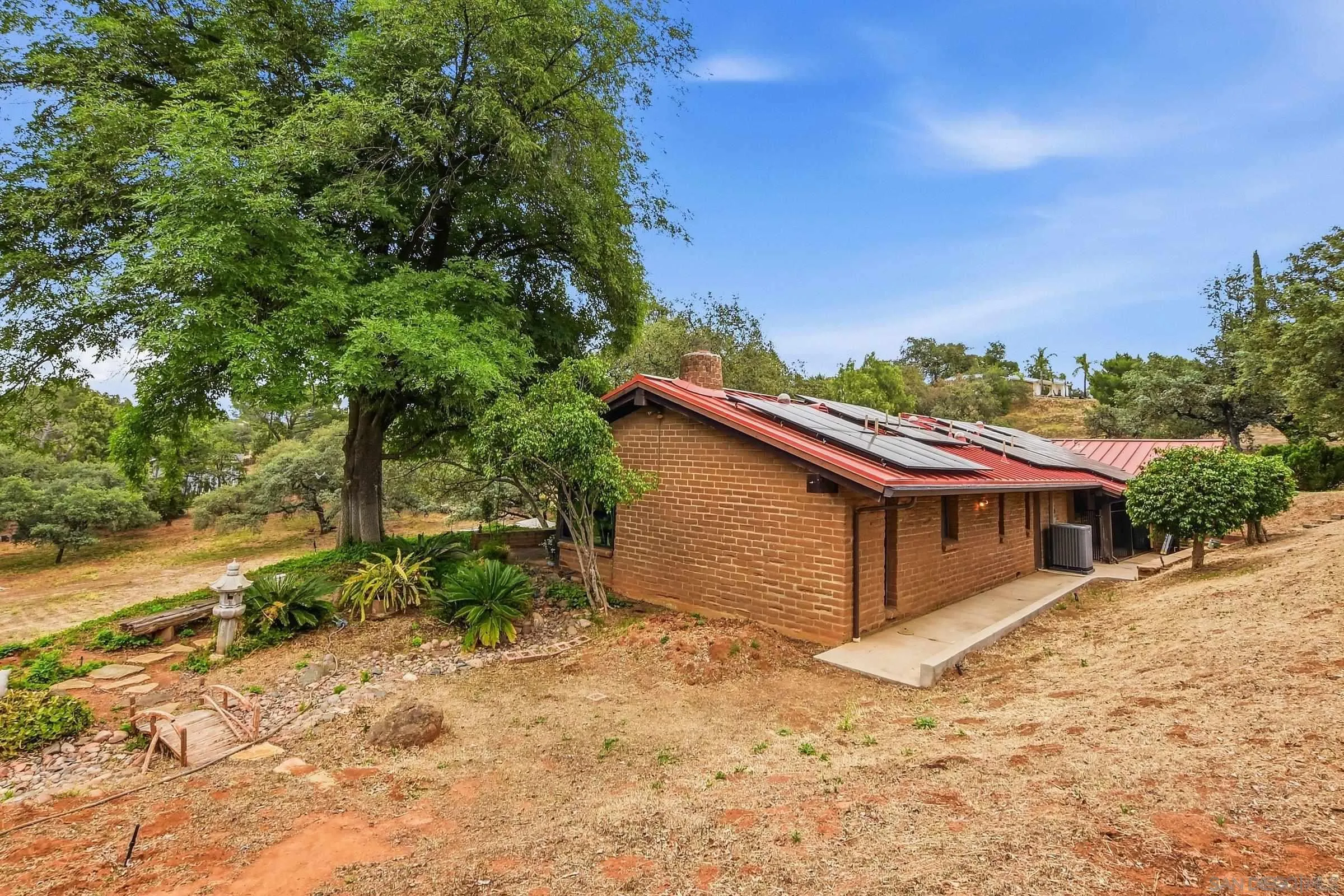 https://cdn.realtyfeed.com/cdn/127/260013687/24e3728c3e4aefb1ece6905ffdec9eab.webp