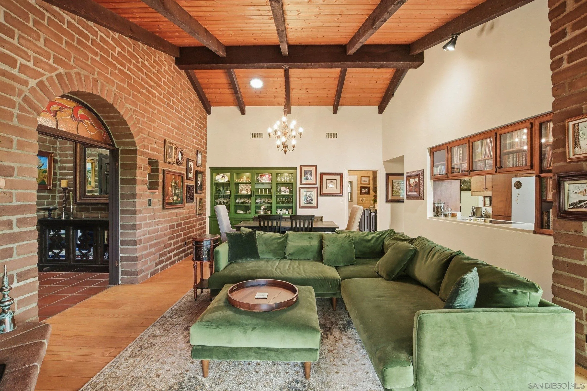 https://cdn.realtyfeed.com/cdn/127/260013687/3588a9aafa4d83b262498c1ffc0be5be.webp