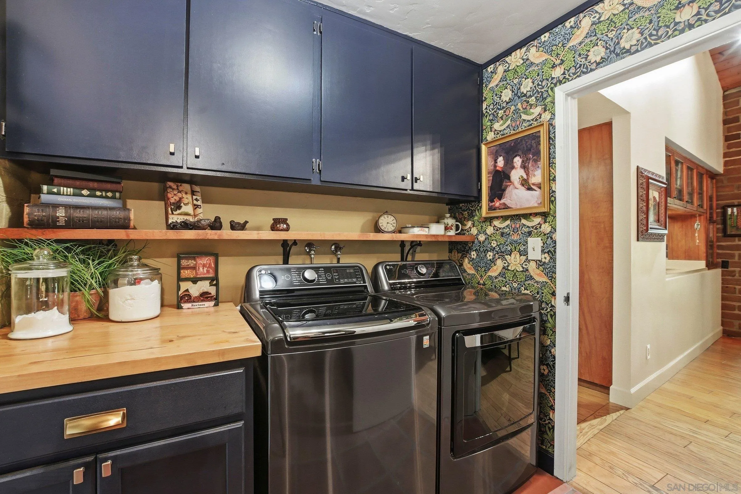 https://cdn.realtyfeed.com/cdn/127/260013687/38e6c88661b207c925db9d9684d1c739.webp