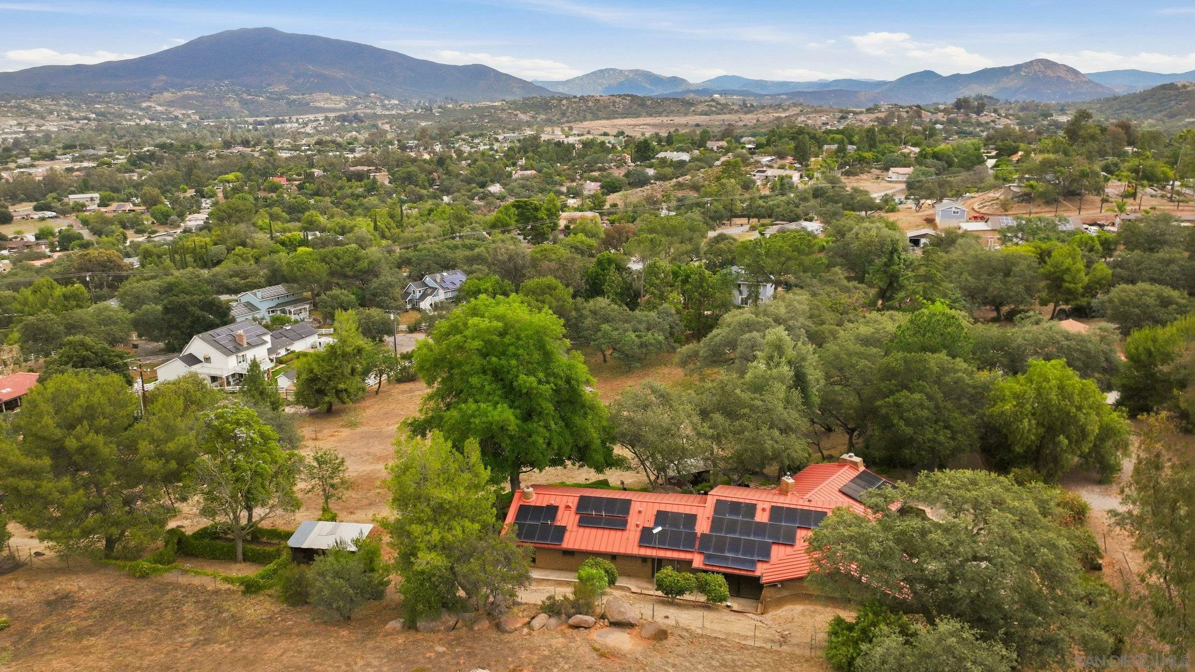 https://cdn.realtyfeed.com/cdn/127/260013687/56ec03f4b1a83de7311038953897c74b.webp