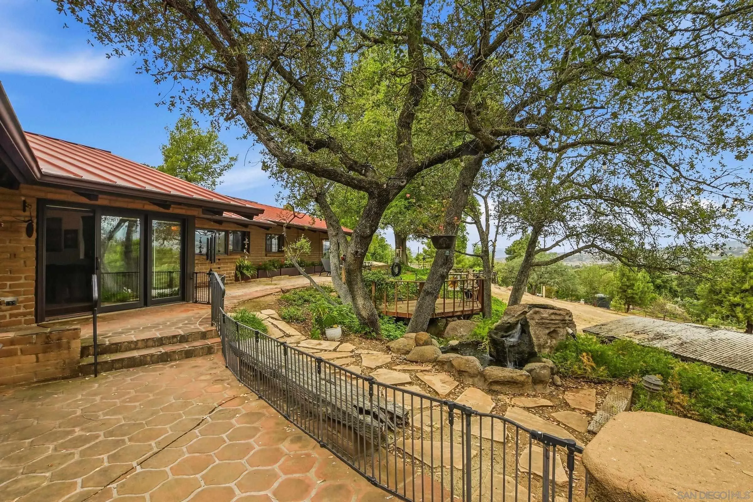 https://cdn.realtyfeed.com/cdn/127/260013687/6fec4d138a3a6930bc838333dde05ce6.webp
