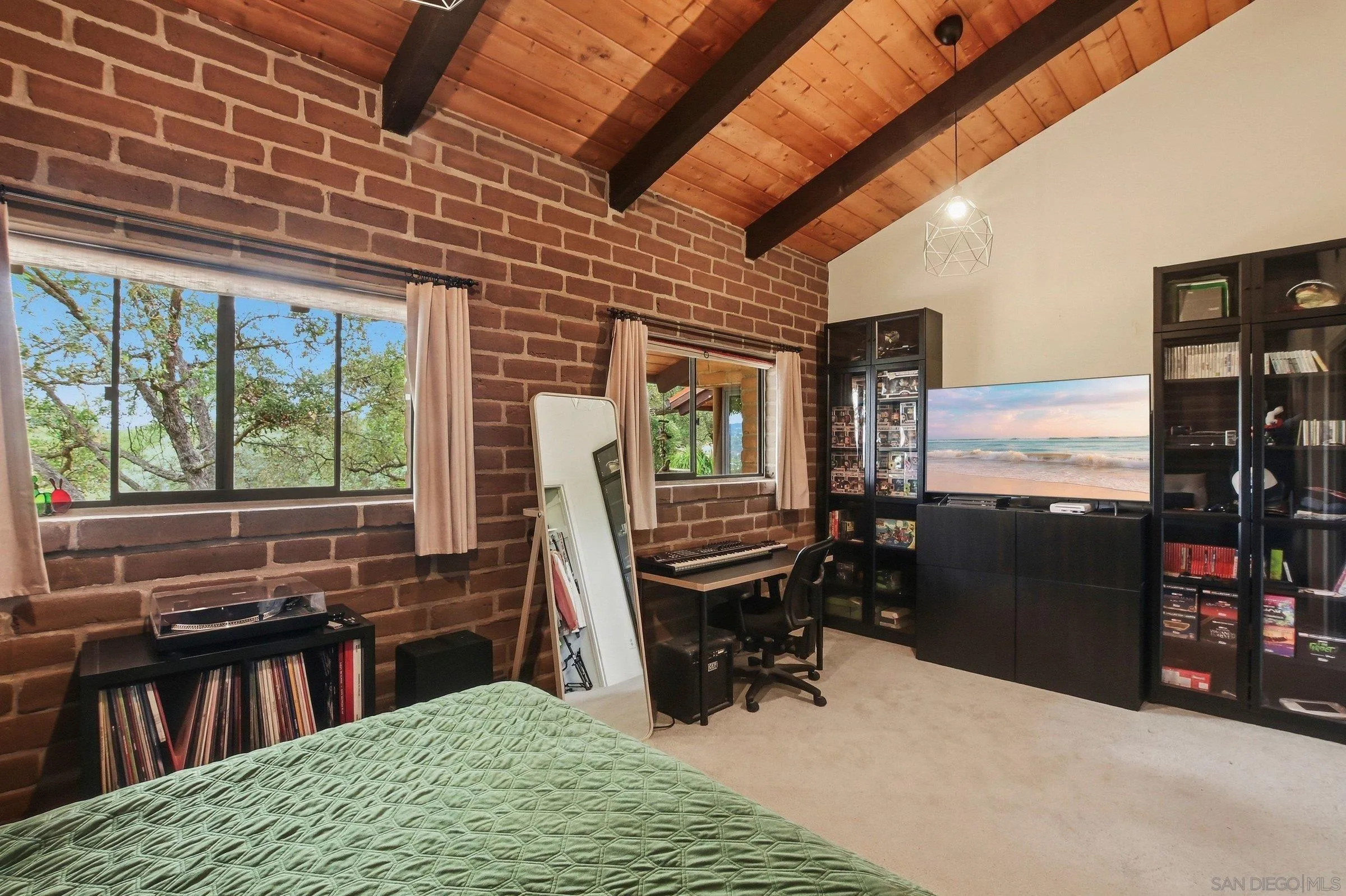 https://cdn.realtyfeed.com/cdn/127/260013687/89ad12d029243c5c588c87dd82e40e7f.webp