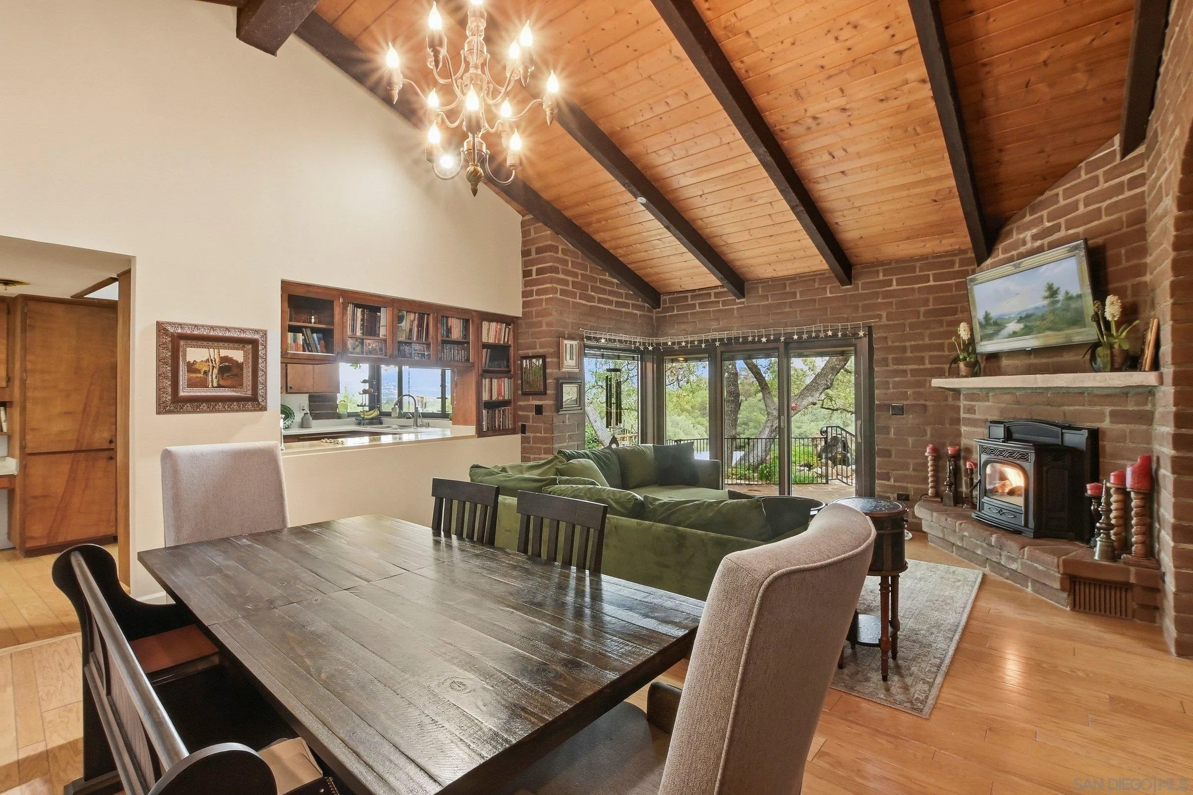https://cdn.realtyfeed.com/cdn/127/260013687/bd229c0e03e4b453e2ee5f29626e9e43.webp