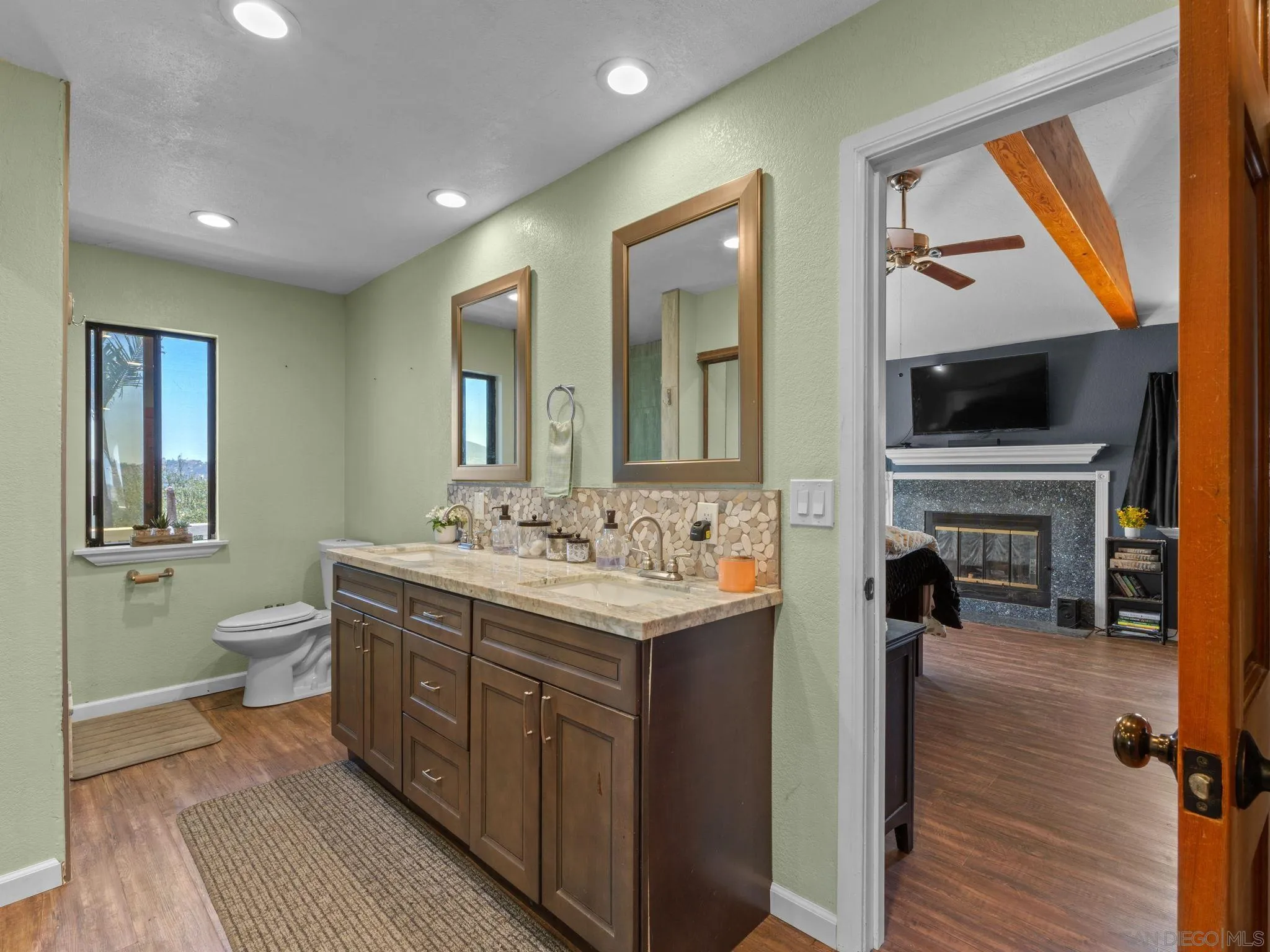 https://cdn.realtyfeed.com/cdn/127/260013688/0d3f44fdf13aec4076e31b5780acec84.webp