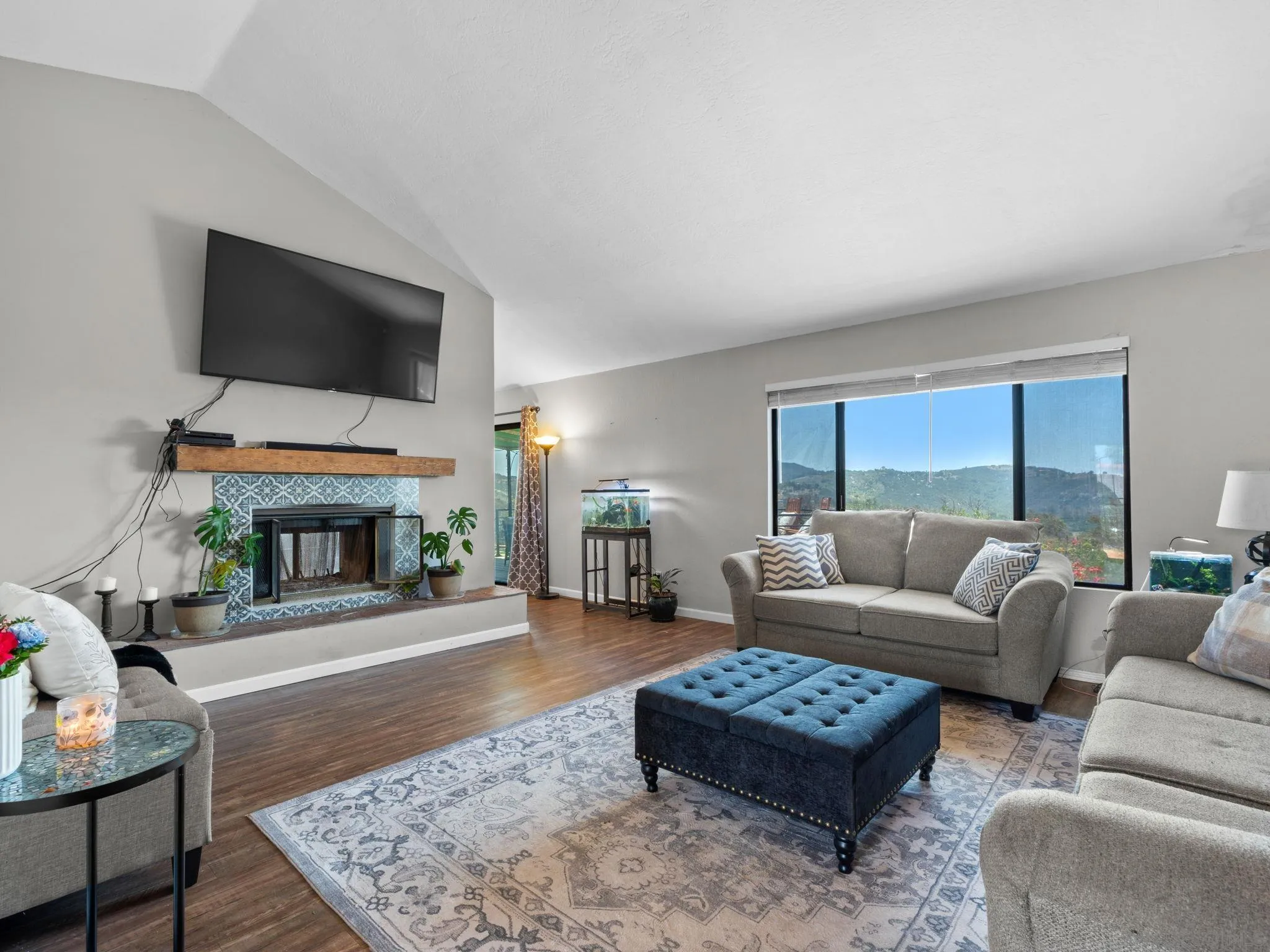 https://cdn.realtyfeed.com/cdn/127/260013688/12187de76aa8a3dc9fbfe931524fb58a.webp