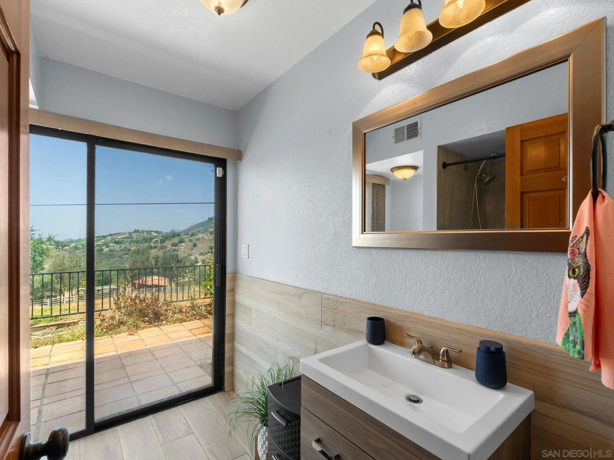 https://cdn.realtyfeed.com/cdn/127/260013688/1790fd86a4a261644c0bc20d1cc71b99.webp