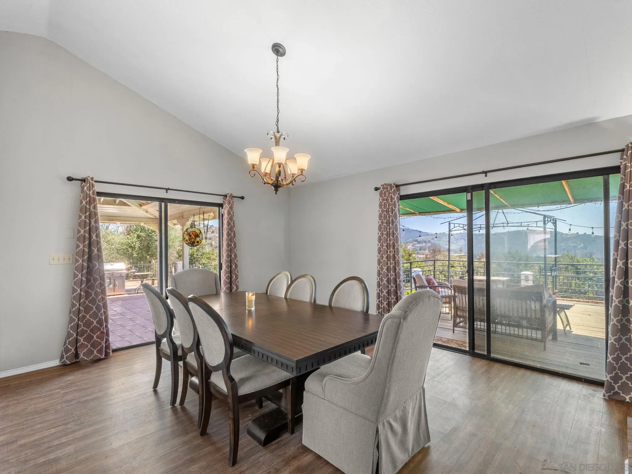 https://cdn.realtyfeed.com/cdn/127/260013688/1da50507a522c341acfbe5e1939c57b3.webp