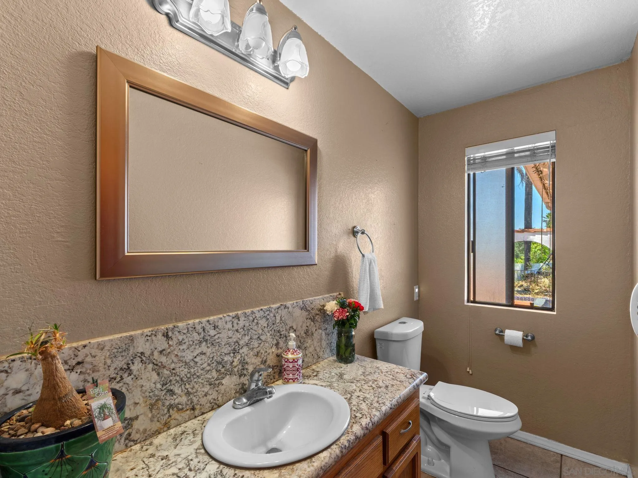https://cdn.realtyfeed.com/cdn/127/260013688/bee3a27409255cd84ce754aac1196317.webp