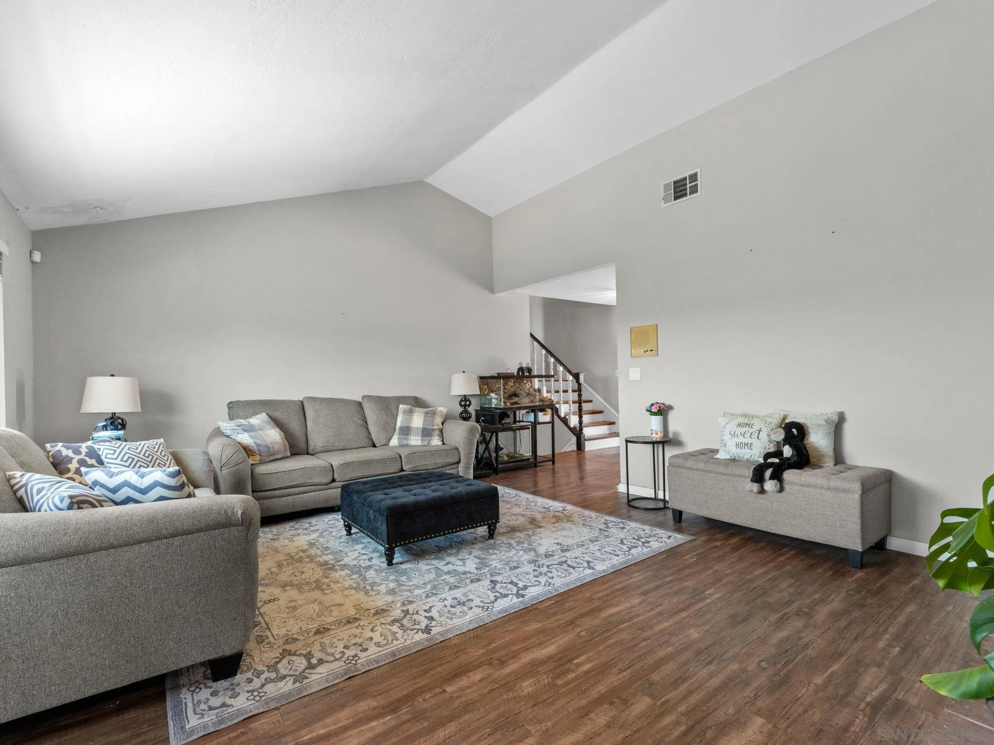 https://cdn.realtyfeed.com/cdn/127/260013688/e450af5281485018d1e6a676389350d2.webp