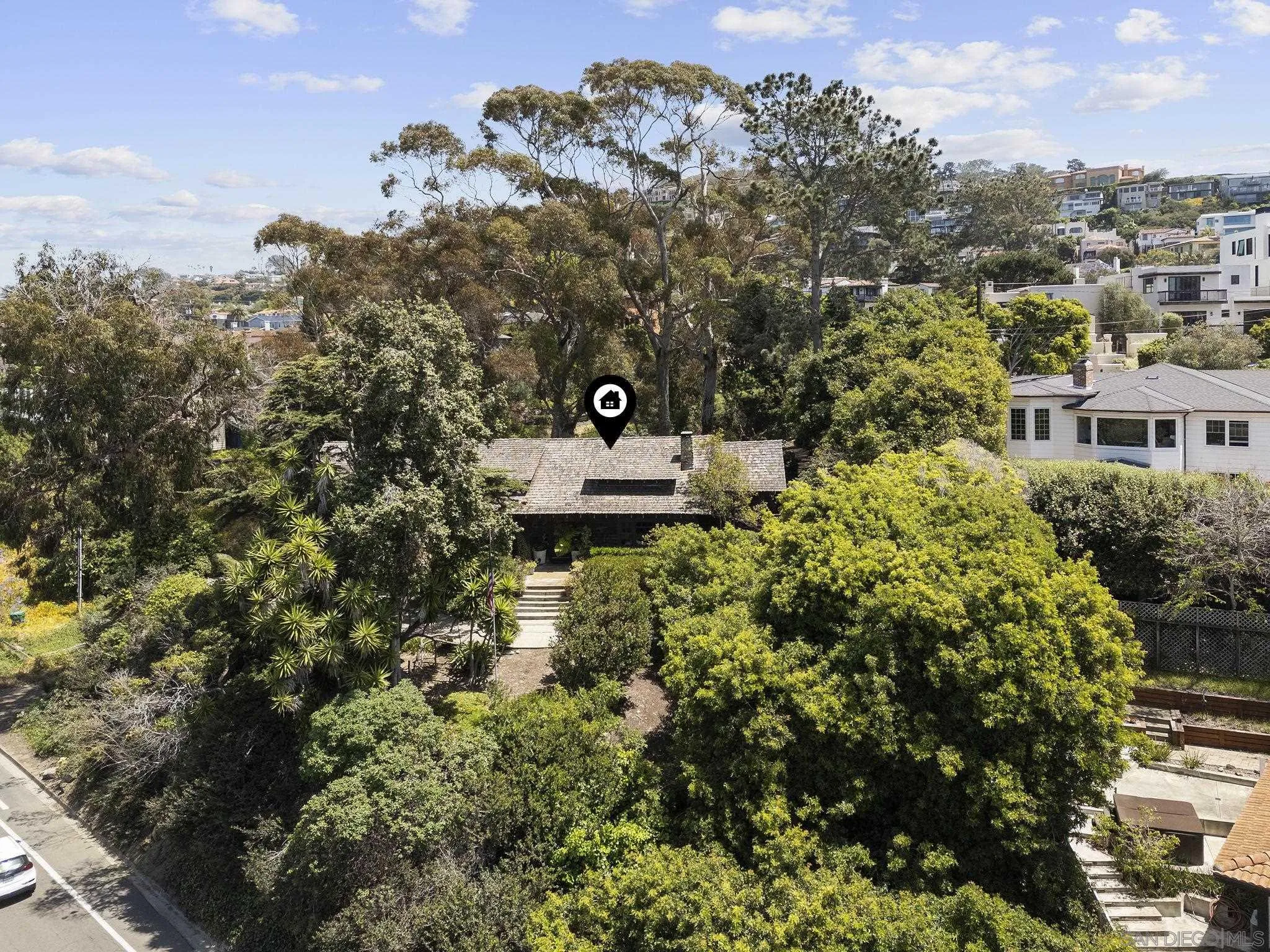 https://cdn.realtyfeed.com/cdn/127/260013689/0ca5b5d8d49e1a4b52bbbbd22f80db95.webp