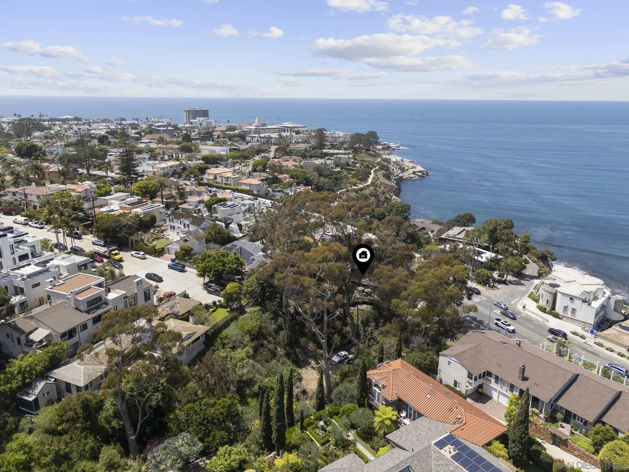 https://cdn.realtyfeed.com/cdn/127/260013689/8ef0343fcfad4cd225796e8efaa71775.webp