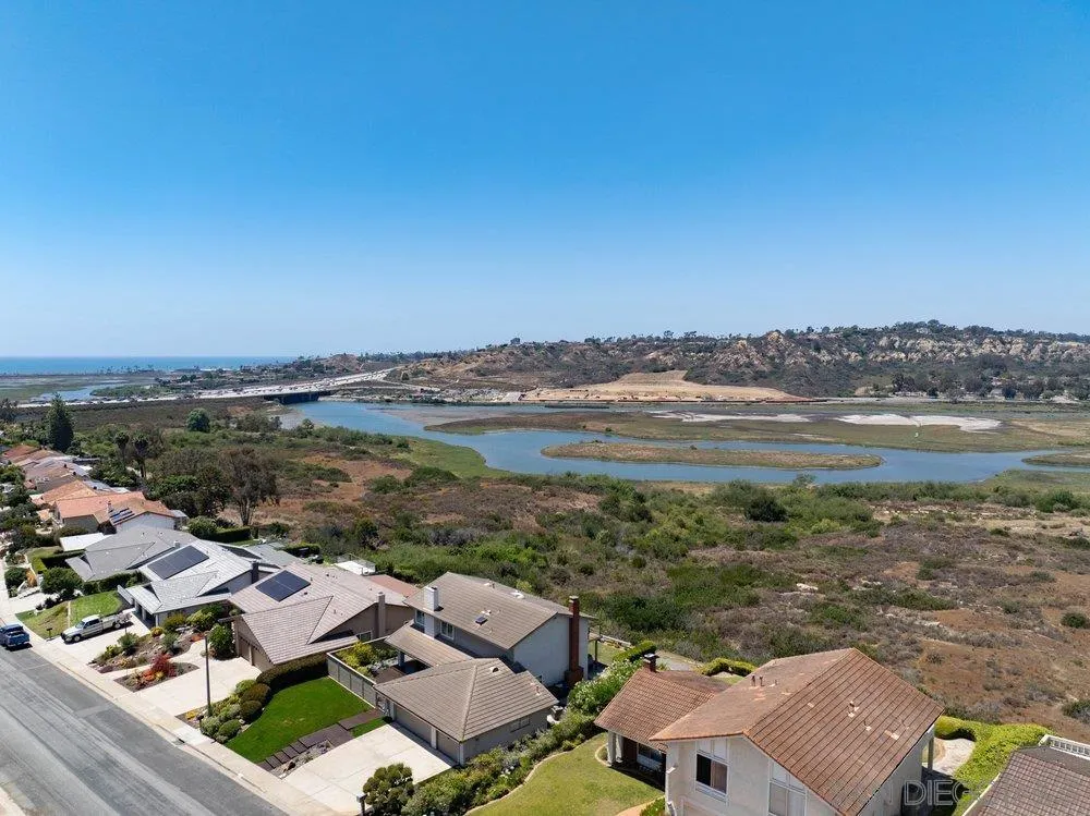 https://cdn.realtyfeed.com/cdn/127/260013690/93fe2da73e2c00f7f35dae9325180ab2.webp