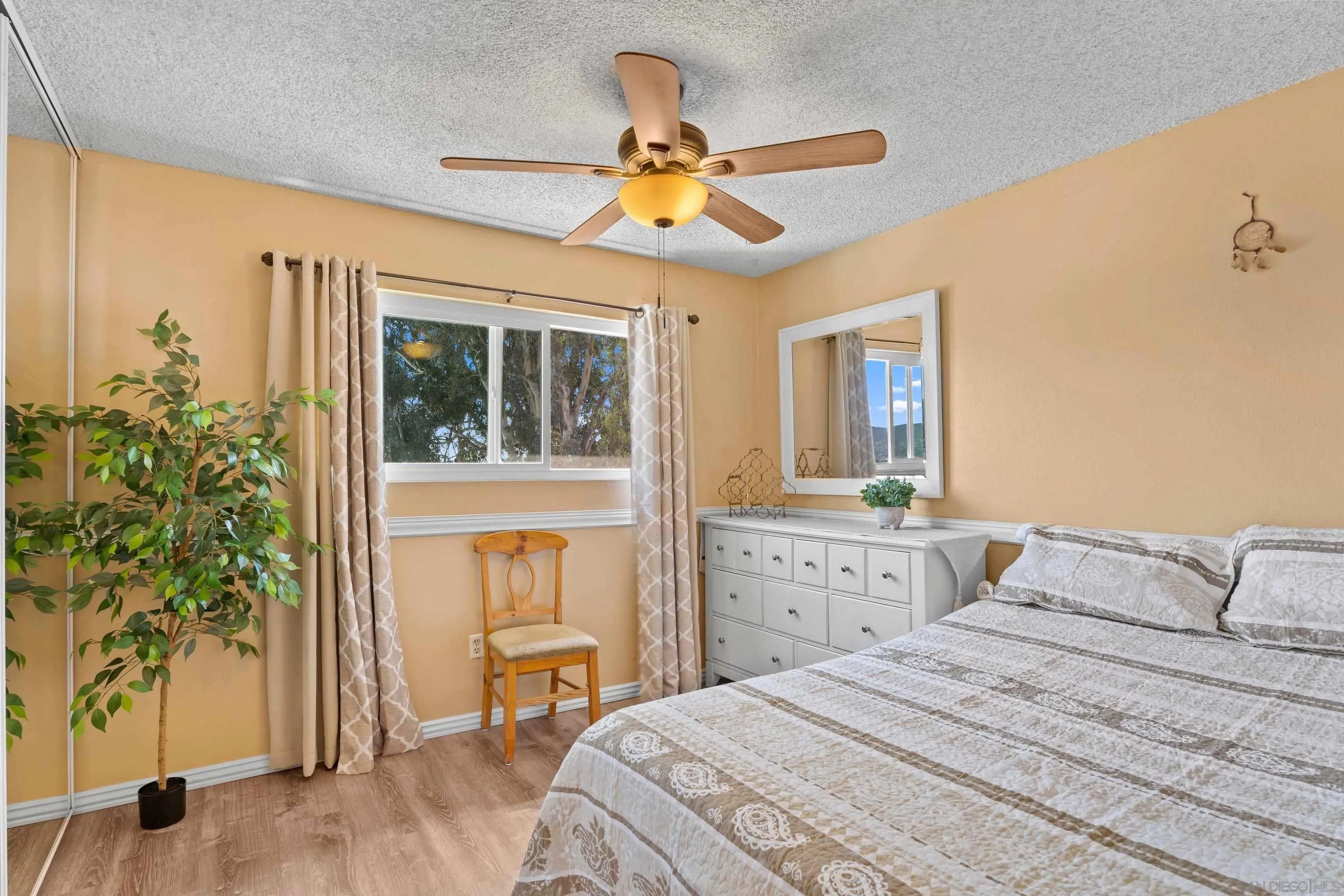 https://cdn.realtyfeed.com/cdn/127/260013692/1b00667380abdfac4b2b492045f39d5e.webp