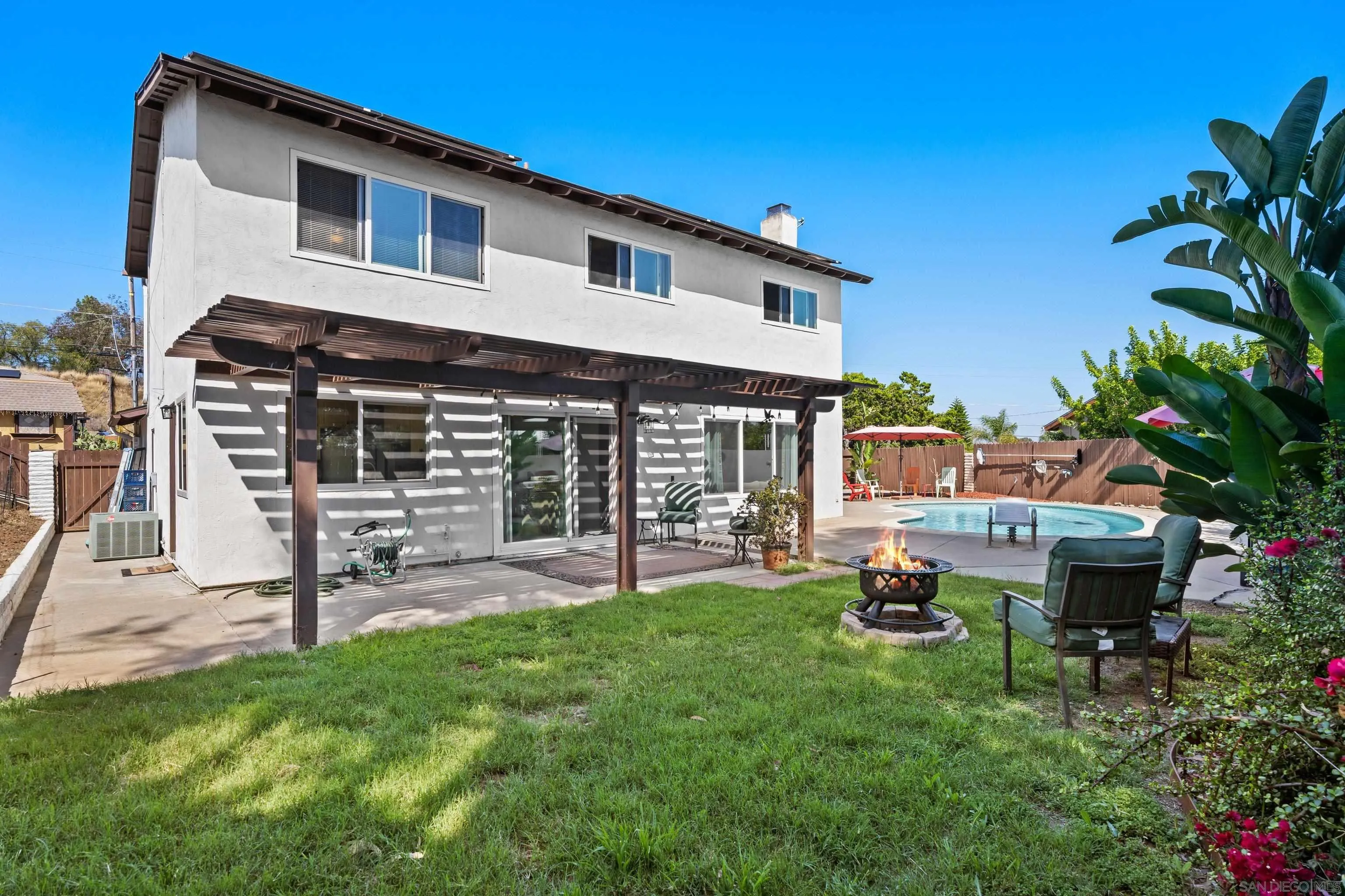 https://cdn.realtyfeed.com/cdn/127/260013692/1e42531425d350f4eee0c07f2f1c718d.webp