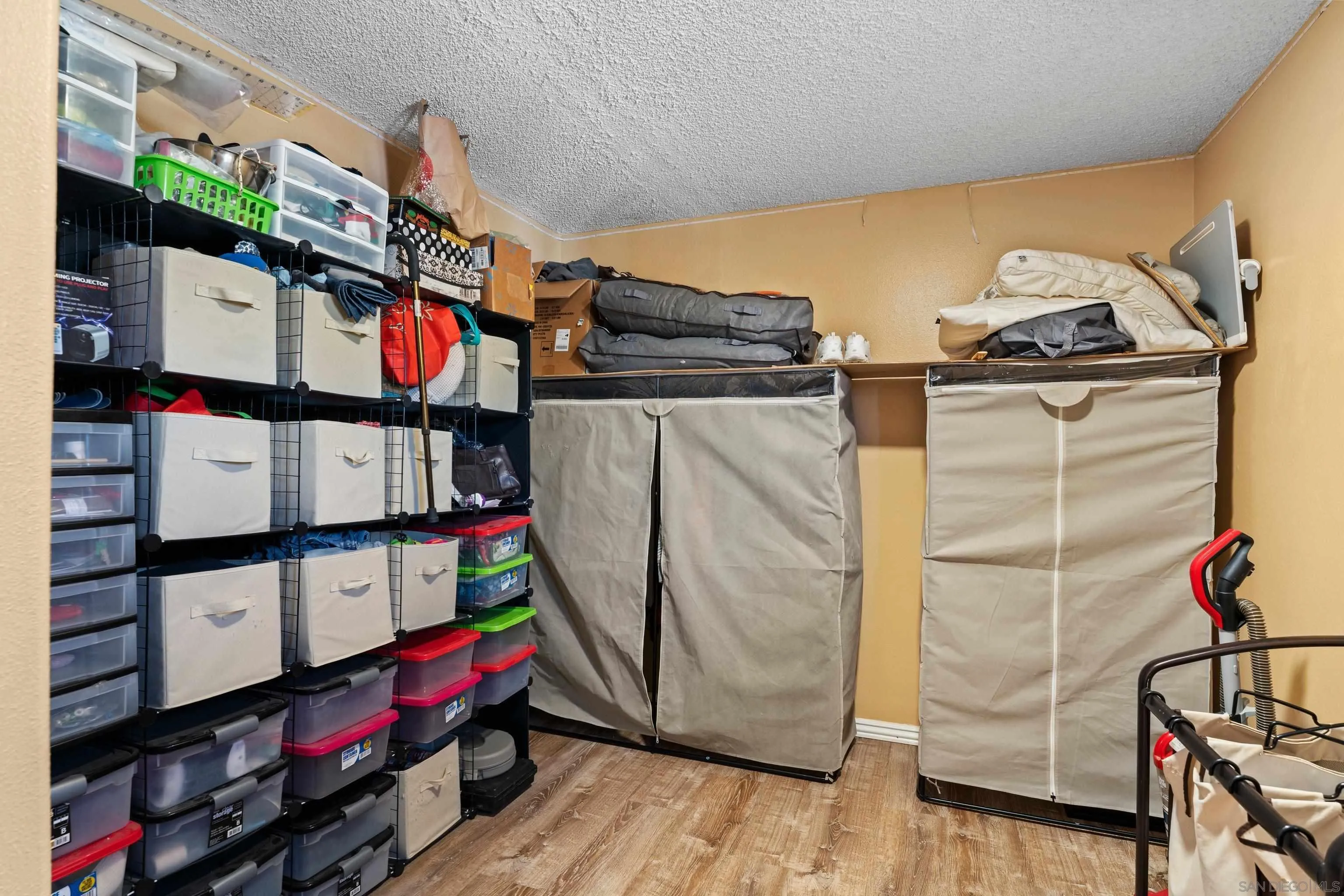 https://cdn.realtyfeed.com/cdn/127/260013692/b23d650427a85b7ba69f19ee4e99a09b.webp
