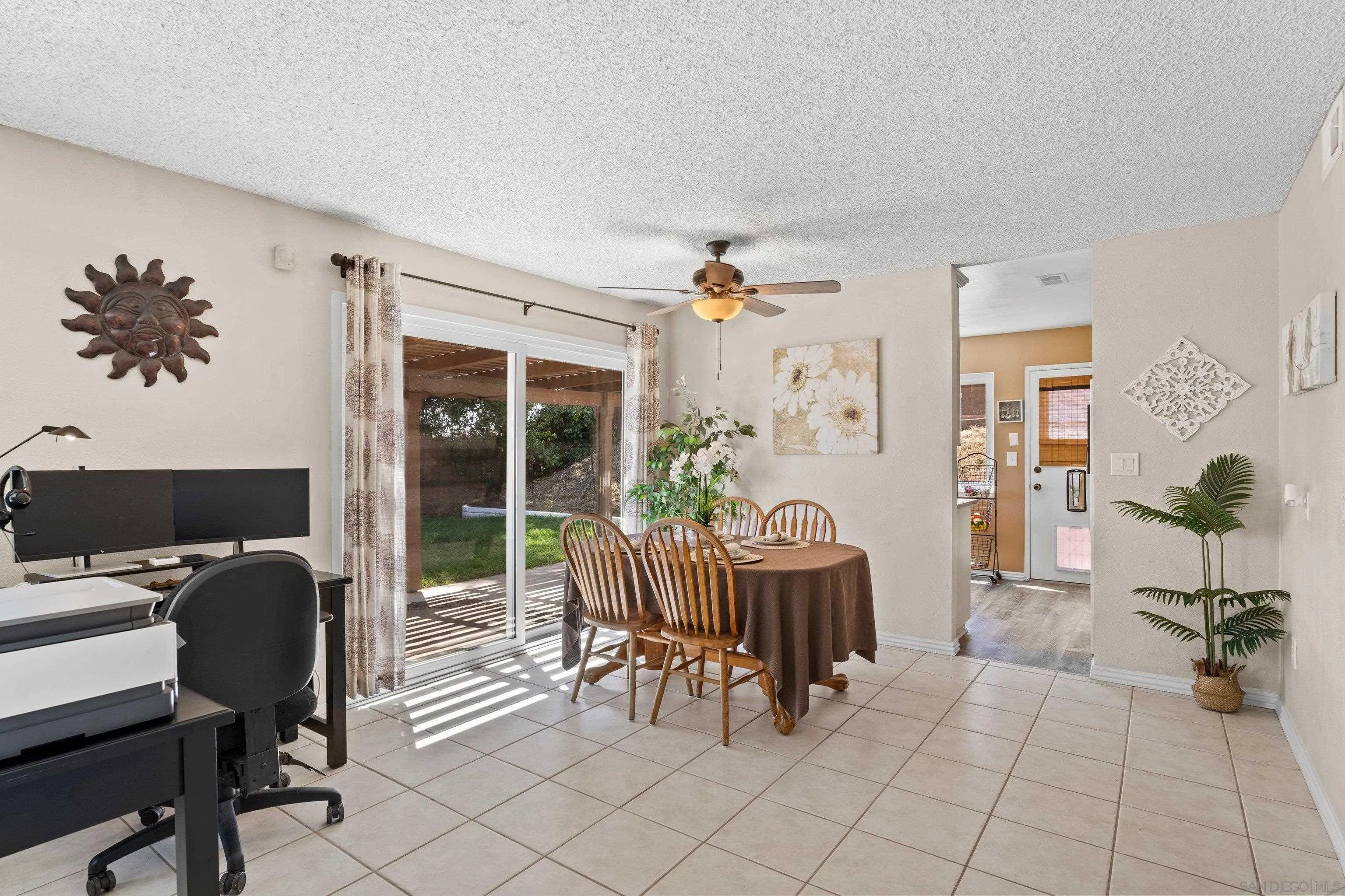 https://cdn.realtyfeed.com/cdn/127/260013692/b51584c0b41b498e897f29dd0f2778de.webp