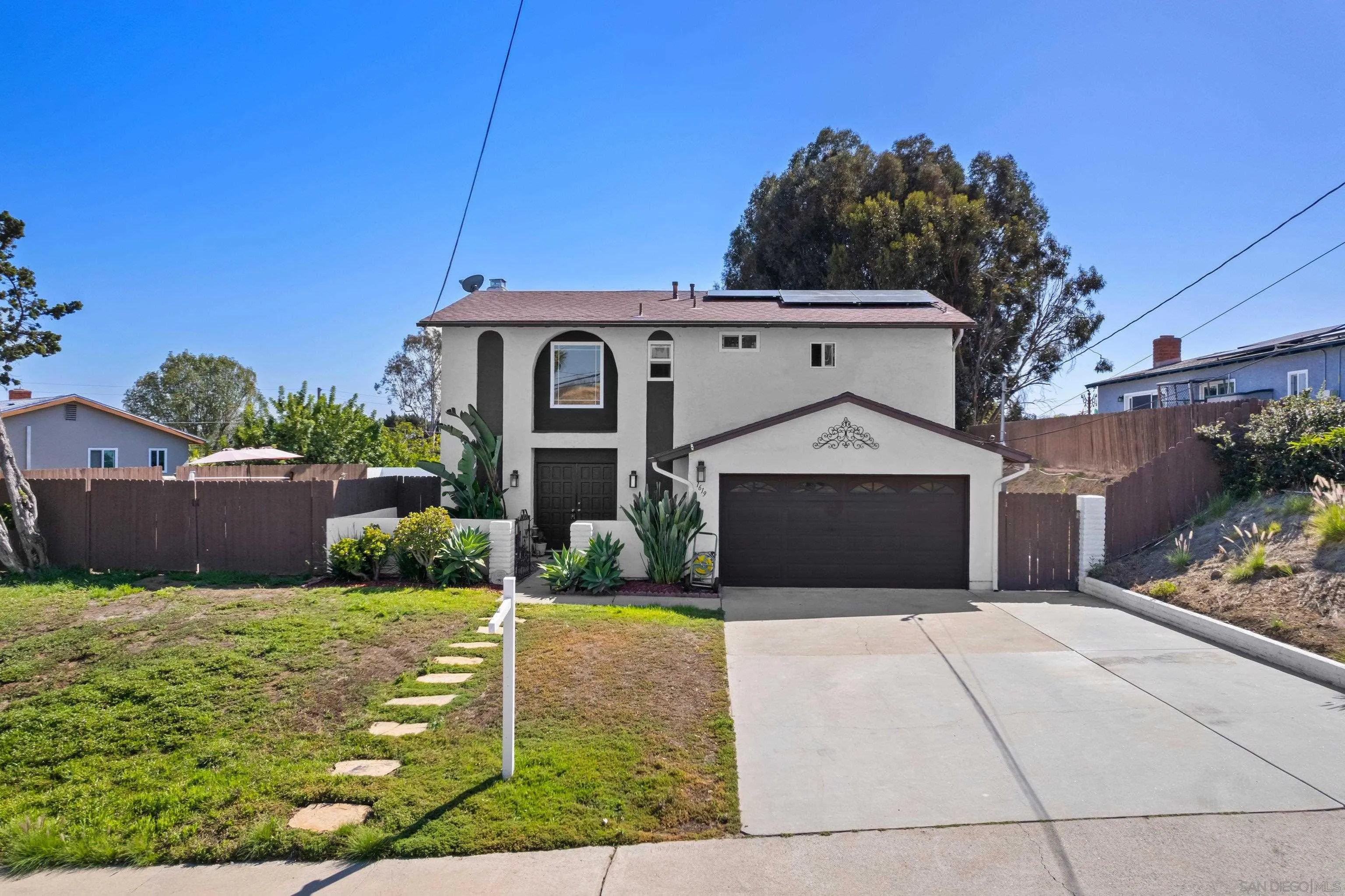 https://cdn.realtyfeed.com/cdn/127/260013692/f189784e0fd47a45ce517880258c3abb.webp