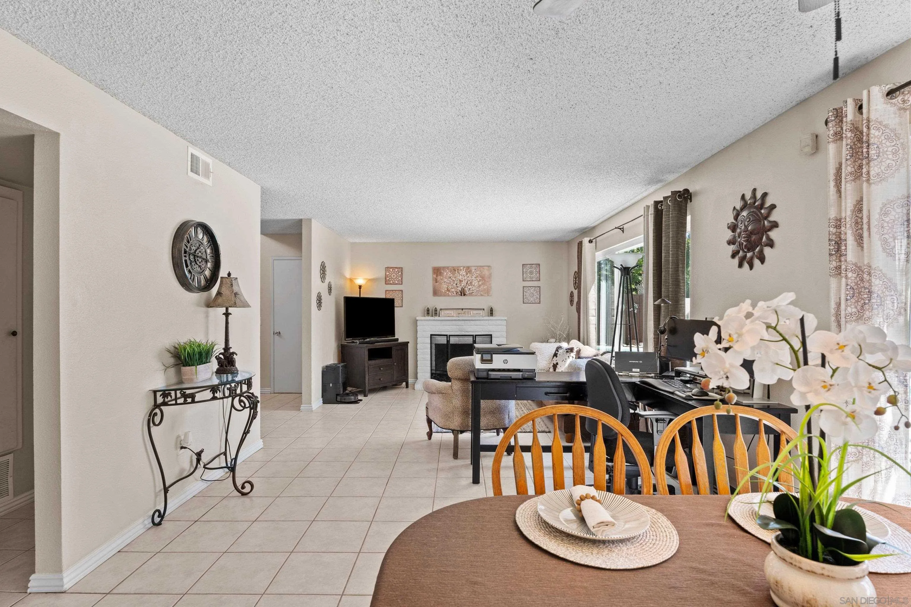 https://cdn.realtyfeed.com/cdn/127/260013692/f4314a27383d0d4e136f5a4a6d6385de.webp