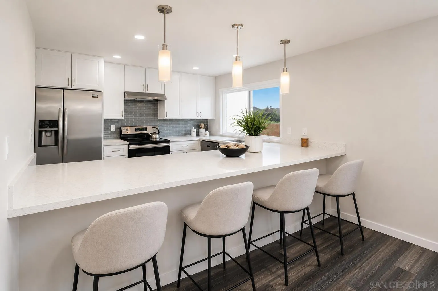 https://cdn.realtyfeed.com/cdn/127/260013694/1ca3f93aab05abfd21a693171740e6f7.webp