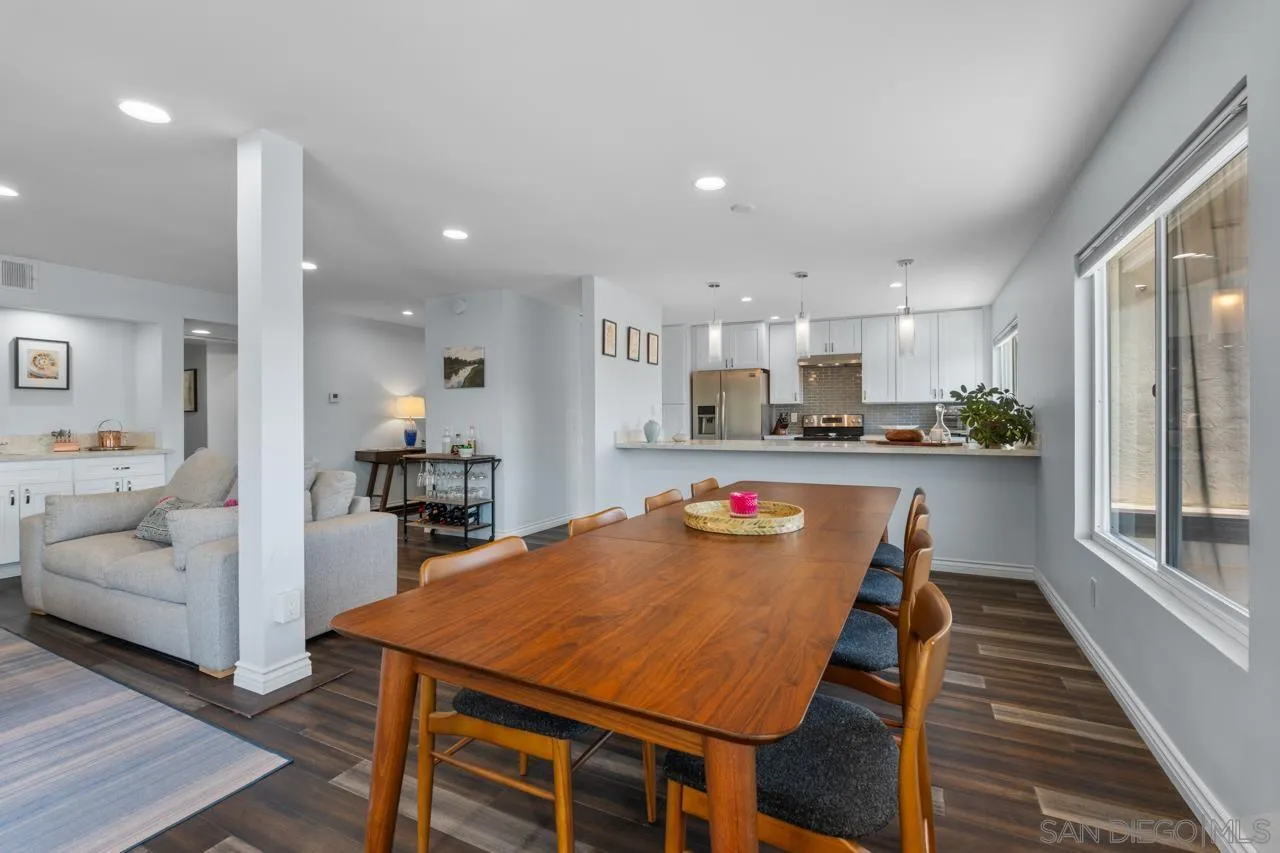 https://cdn.realtyfeed.com/cdn/127/260013694/93afe1cfbdd84afd579b3134e4ad7b7d.webp