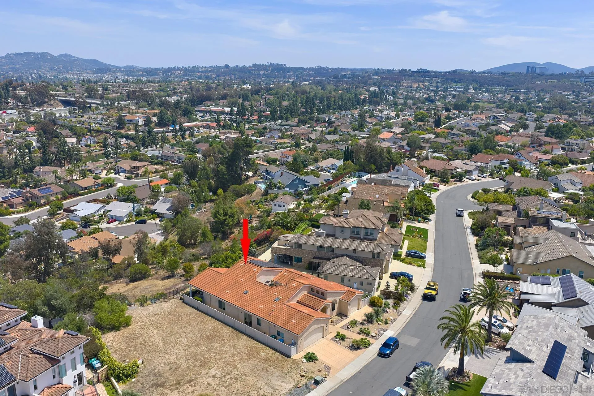 https://cdn.realtyfeed.com/cdn/127/260013695/2110d7097414b34c132c3c14fc8d4f3e.webp