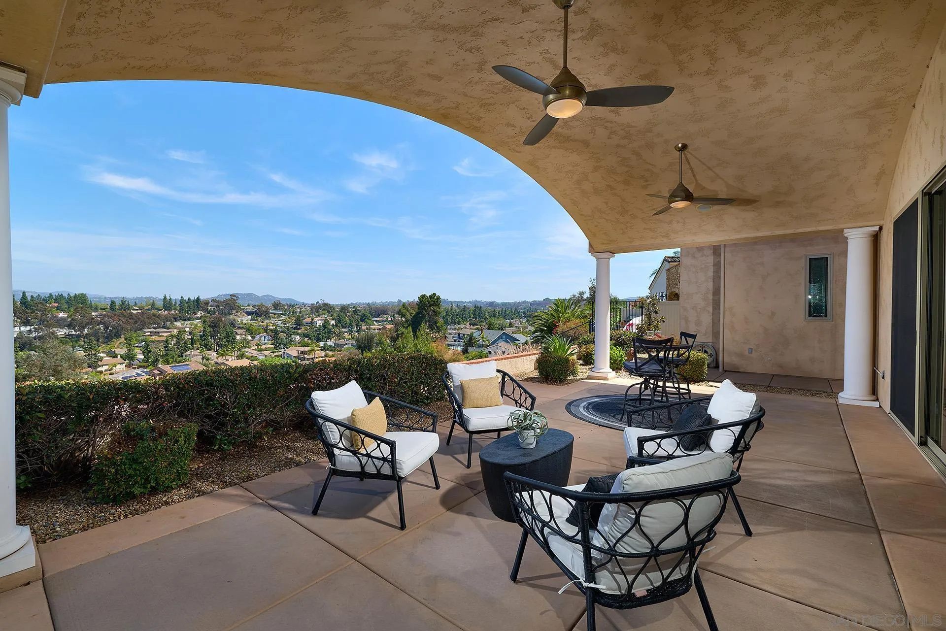 https://cdn.realtyfeed.com/cdn/127/260013695/5f1ca73133f06f6551d7b428ed62453d.webp