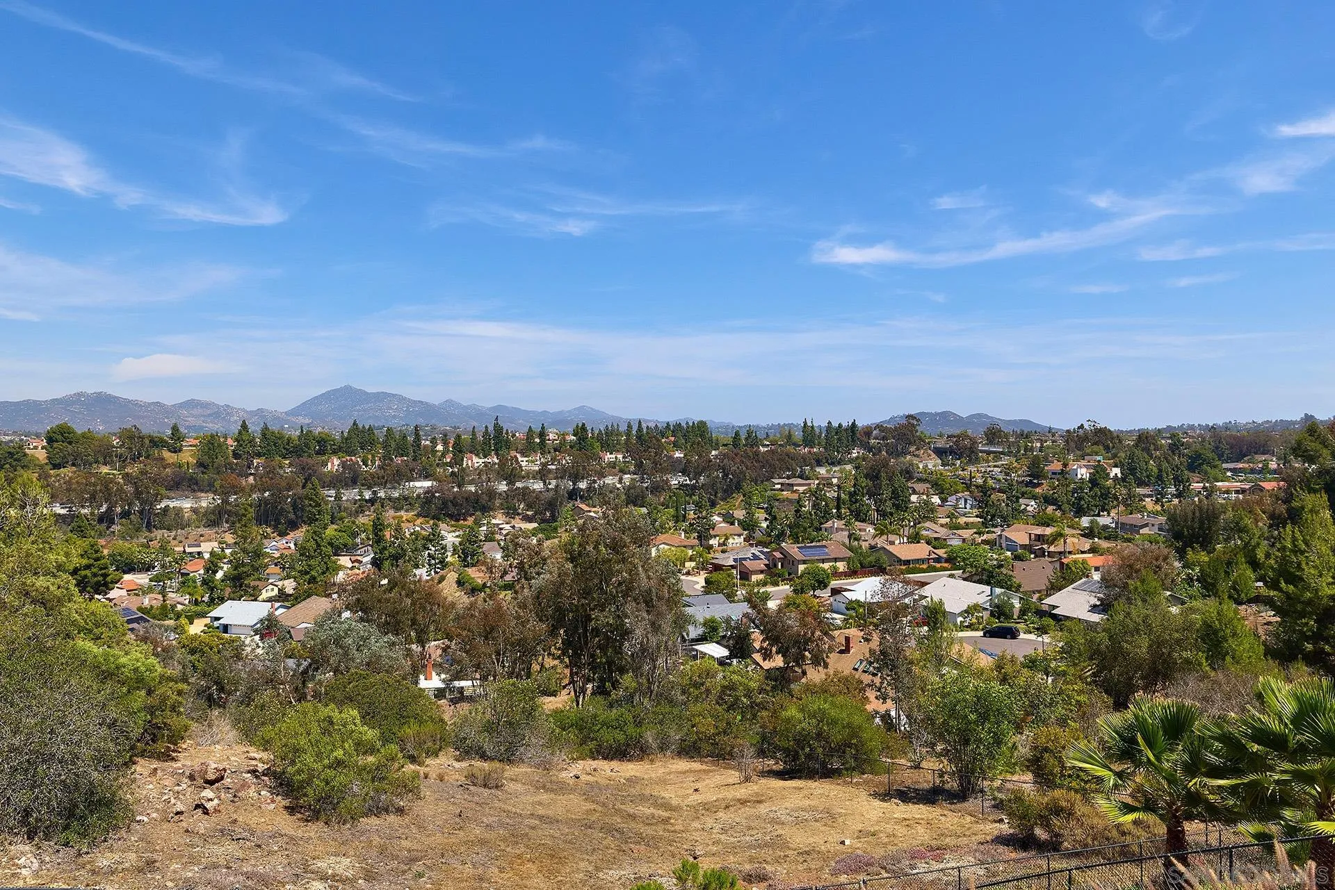 https://cdn.realtyfeed.com/cdn/127/260013695/b32e626f532386cb20198e0e697793f3.webp