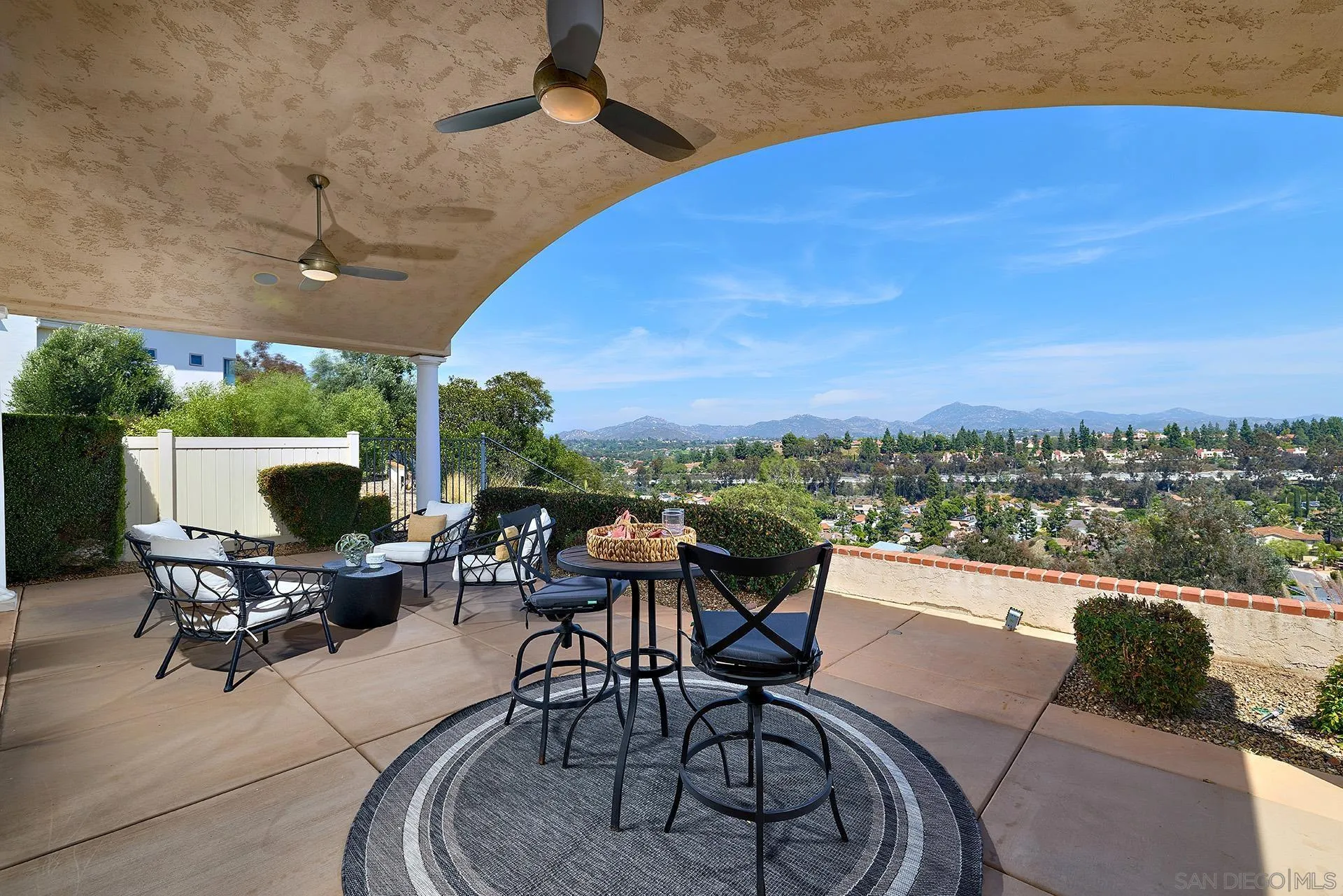 https://cdn.realtyfeed.com/cdn/127/260013695/b9b14c9cc4b7b3faf15dc39cd8331aa4.webp