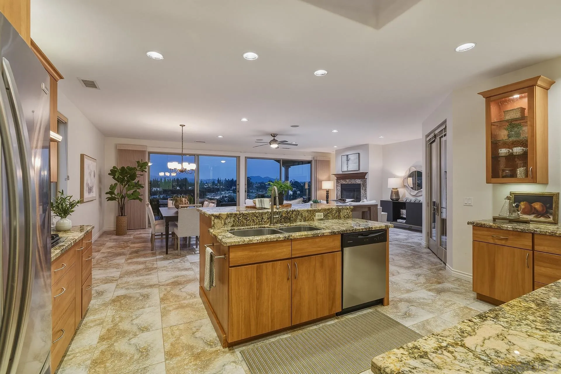 https://cdn.realtyfeed.com/cdn/127/260013695/d6d9076d590dbc5f512e4c8e6cd2dbd9.webp