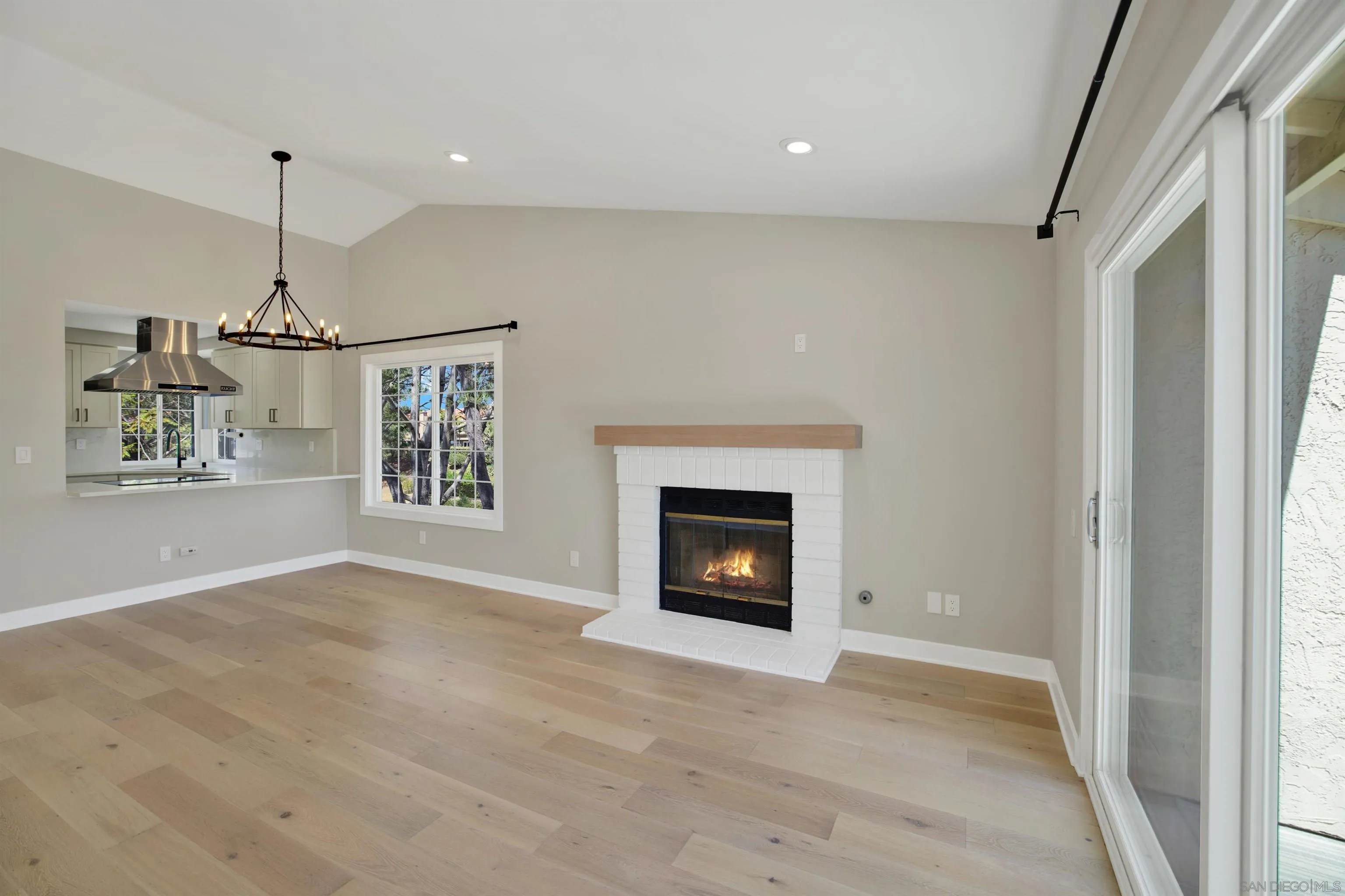 Photo #6: 260013696 Listing: Photo #6