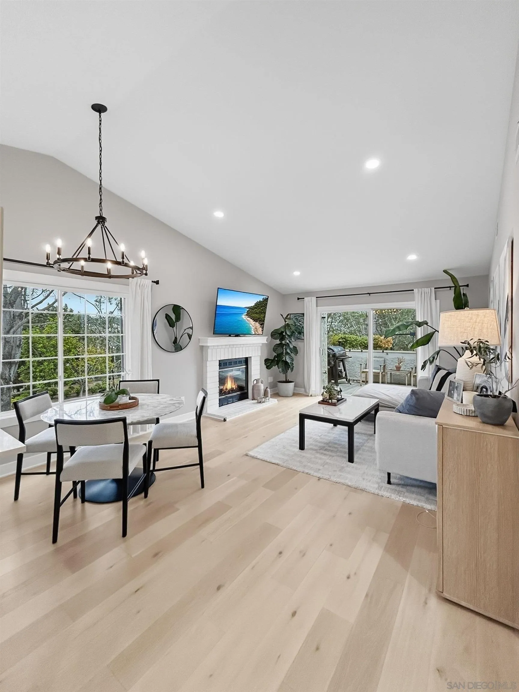https://cdn.realtyfeed.com/cdn/127/260013696/275959ace97cdcd5464dd689466a06c6.webp
