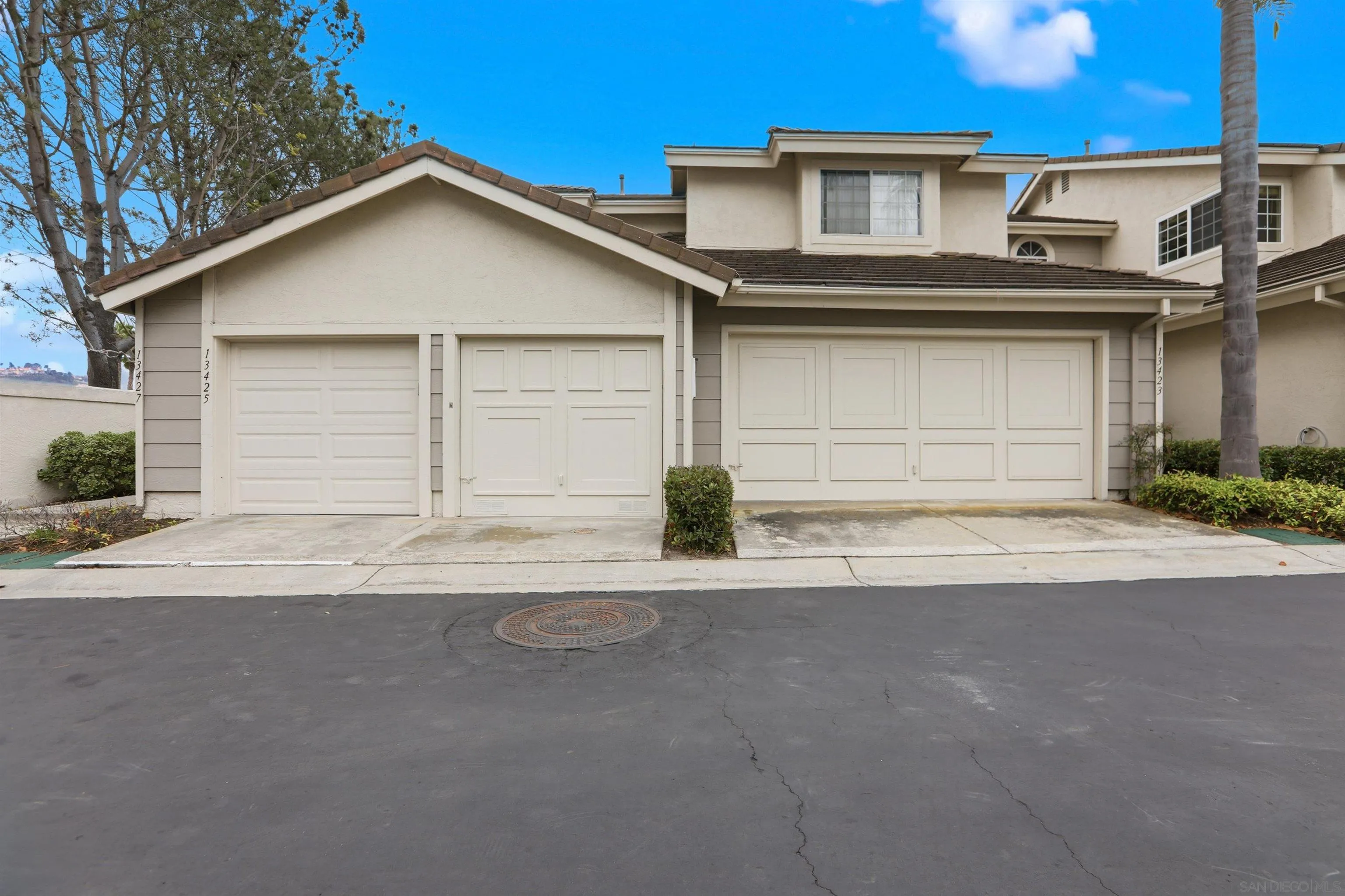 https://cdn.realtyfeed.com/cdn/127/260013696/aedddda059270949126f7943fc91a9e8.webp
