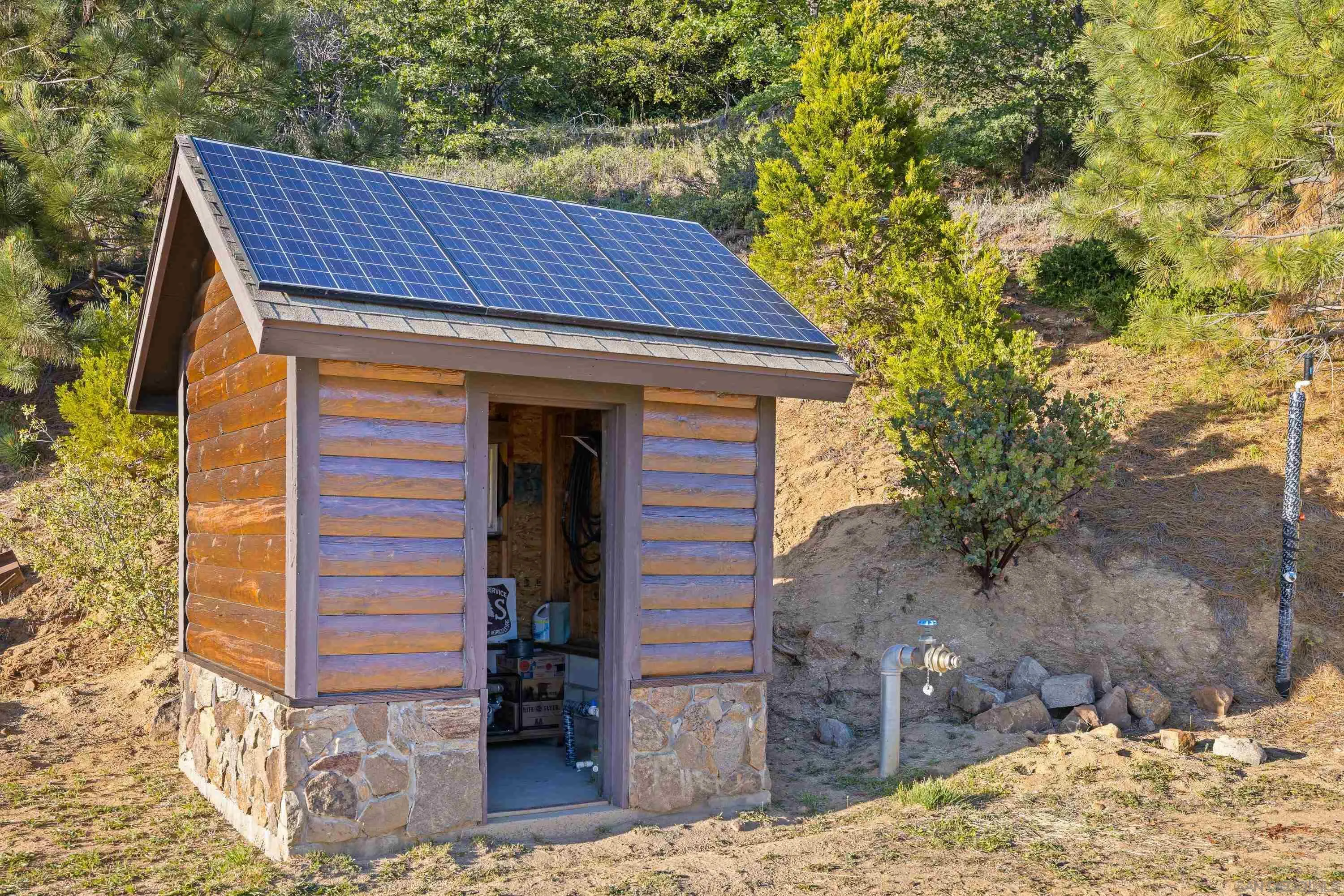 https://cdn.realtyfeed.com/cdn/127/260013699/382a296c8afe1f4b7aa2e1289a3b64ba.webp
