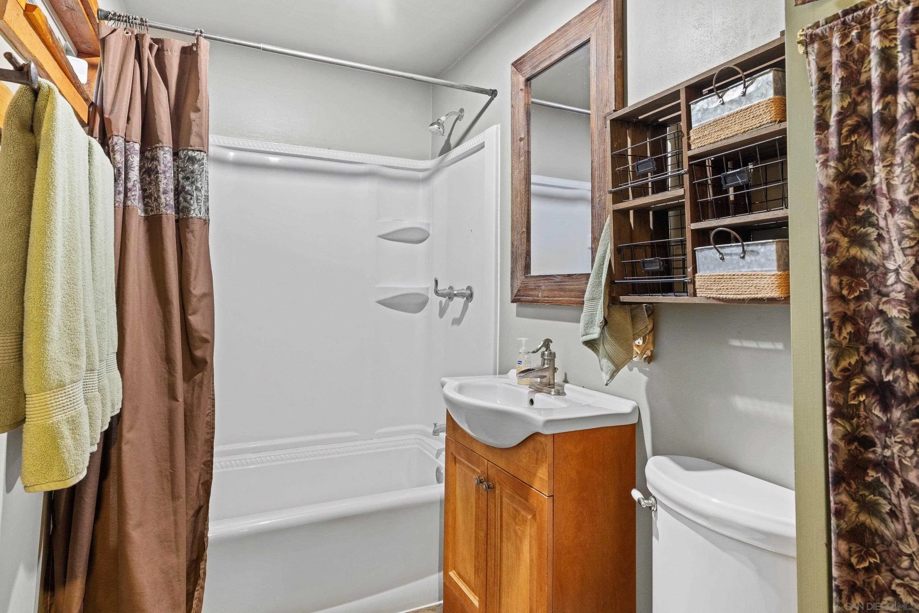 https://cdn.realtyfeed.com/cdn/127/260013699/4d12ef1d9f01fc804344ef2802d05414.webp