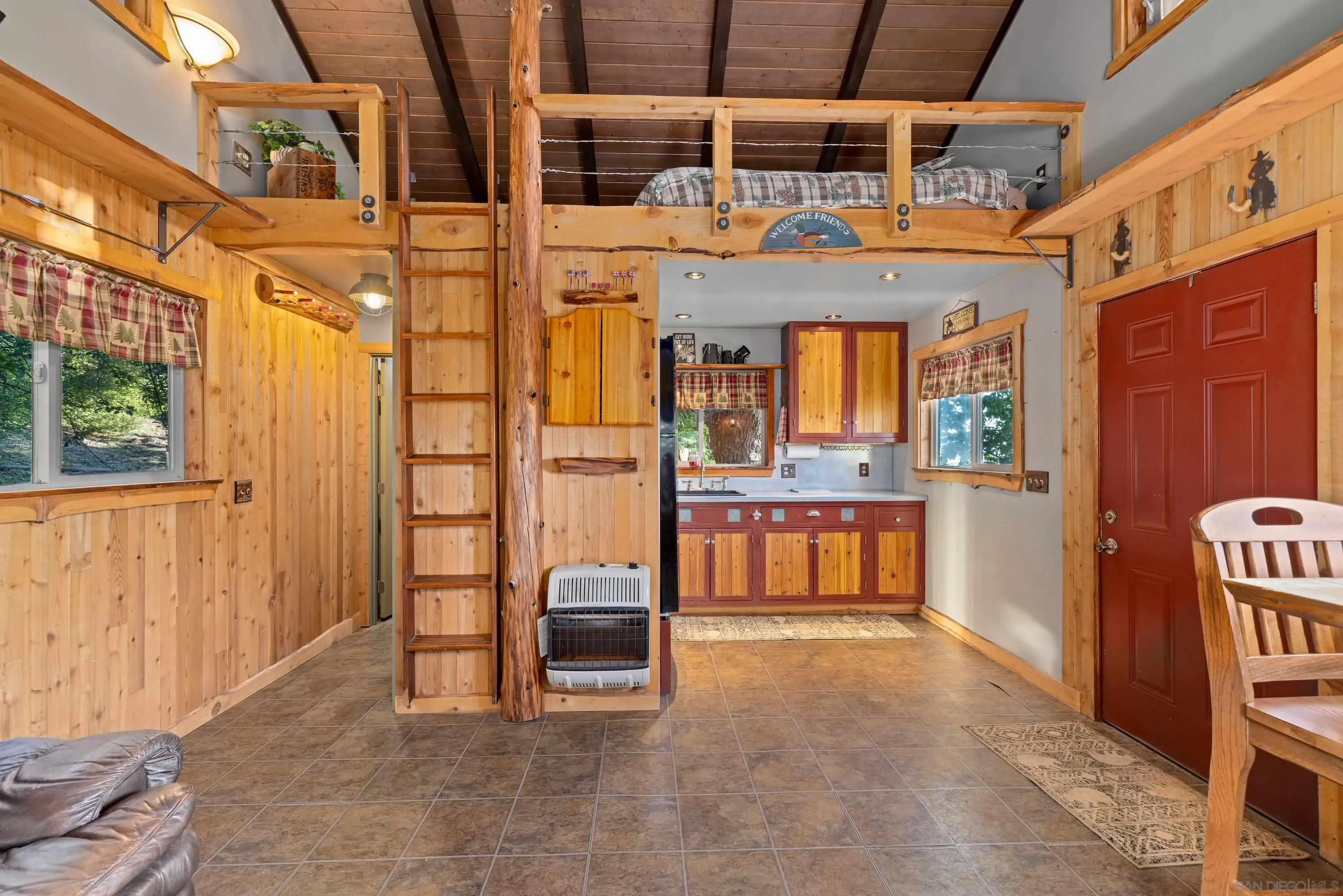 https://cdn.realtyfeed.com/cdn/127/260013699/c3337d85240a8f34eb0dd99d6130ca08.webp