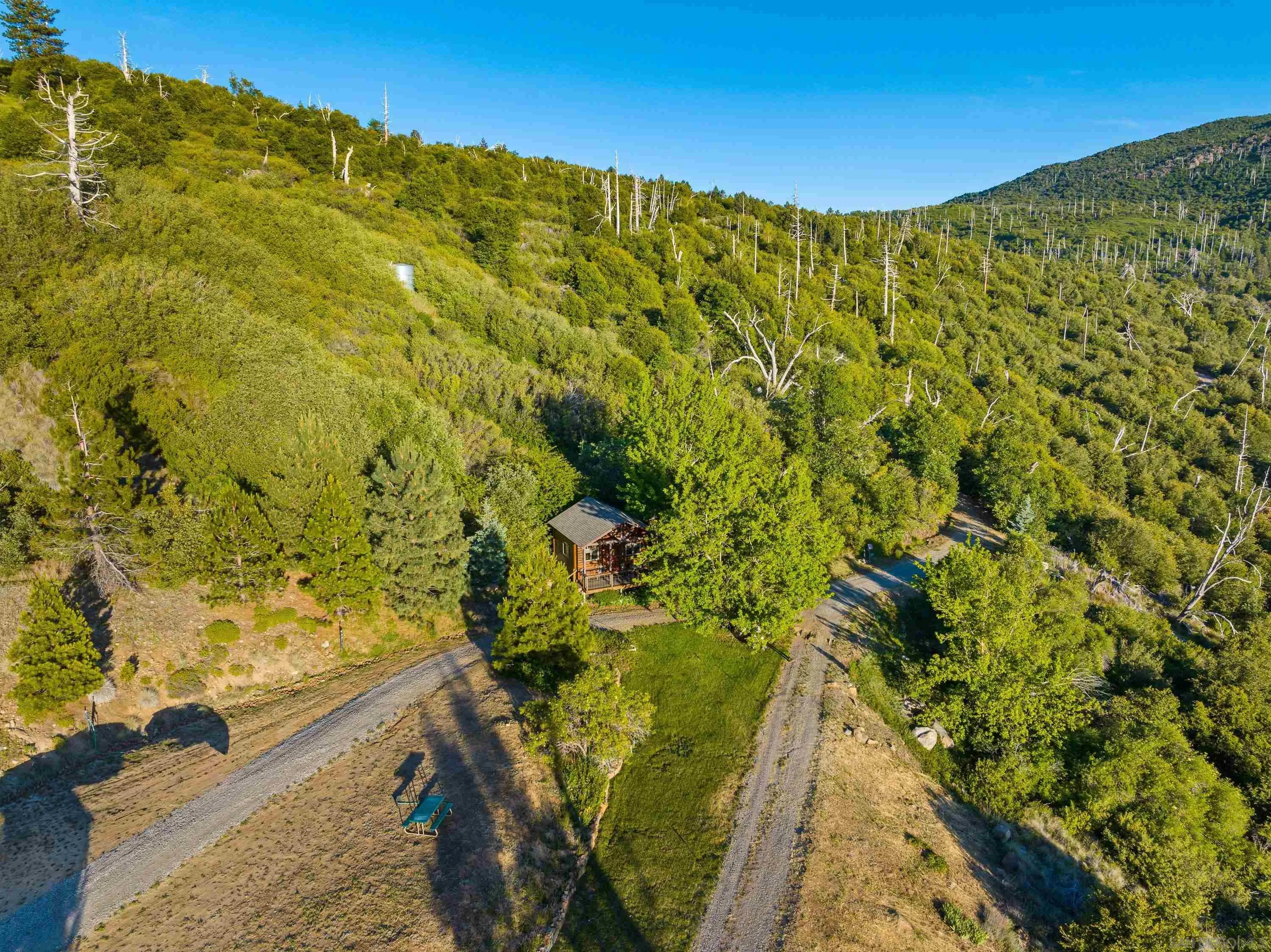 https://cdn.realtyfeed.com/cdn/127/260013699/f1e5fced5d31637906e0cc678558f373.webp