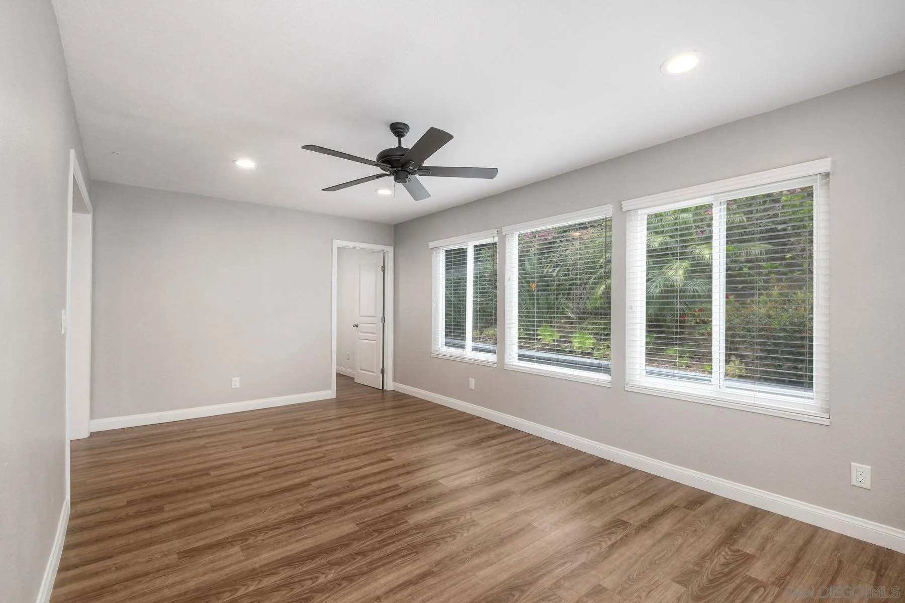 https://cdn.realtyfeed.com/cdn/127/260013701/573d7442ff121f24b31db215ea56ca90.webp