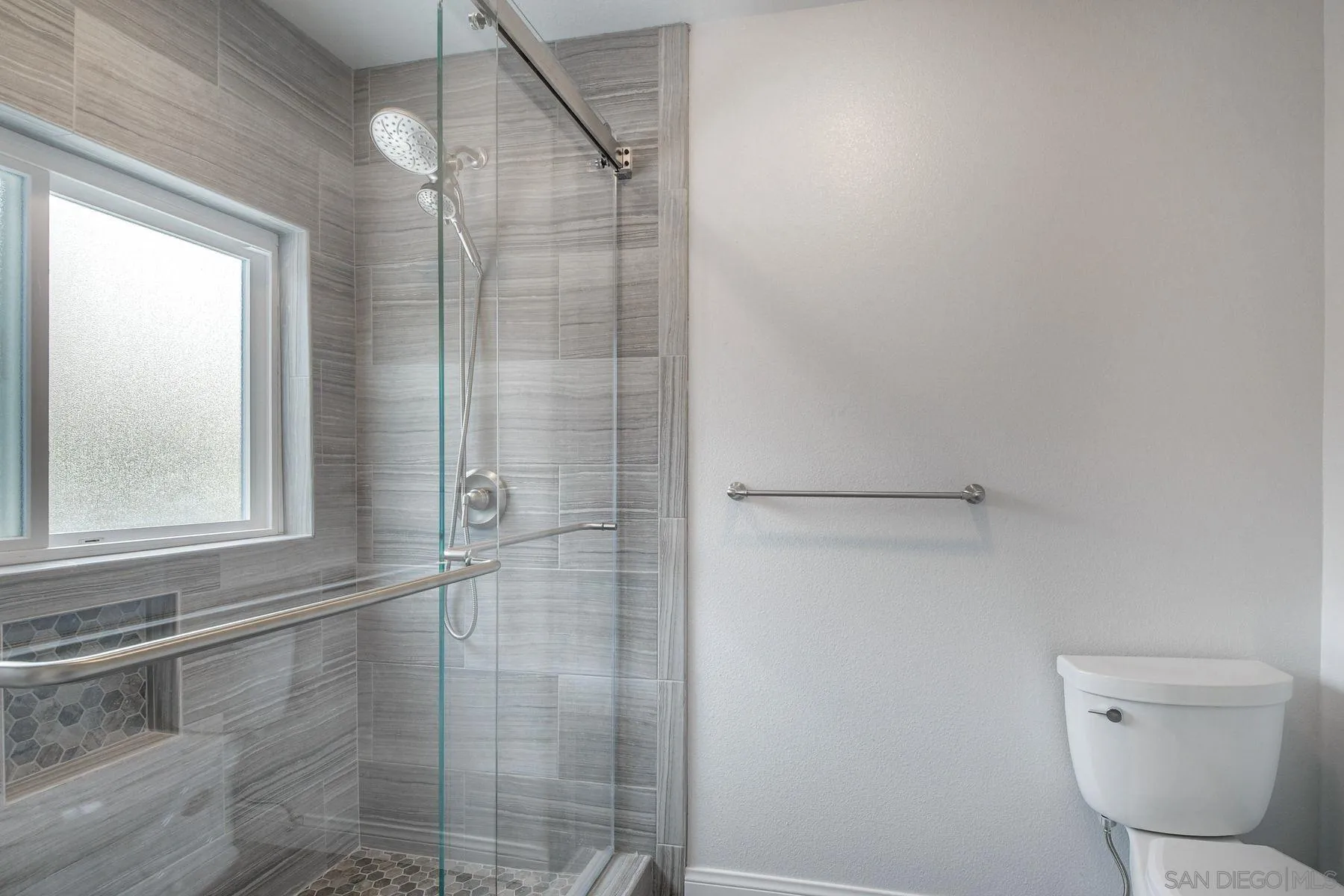 https://cdn.realtyfeed.com/cdn/127/260013701/7db0d34e0f825a5ec2474c6abc820ea4.webp